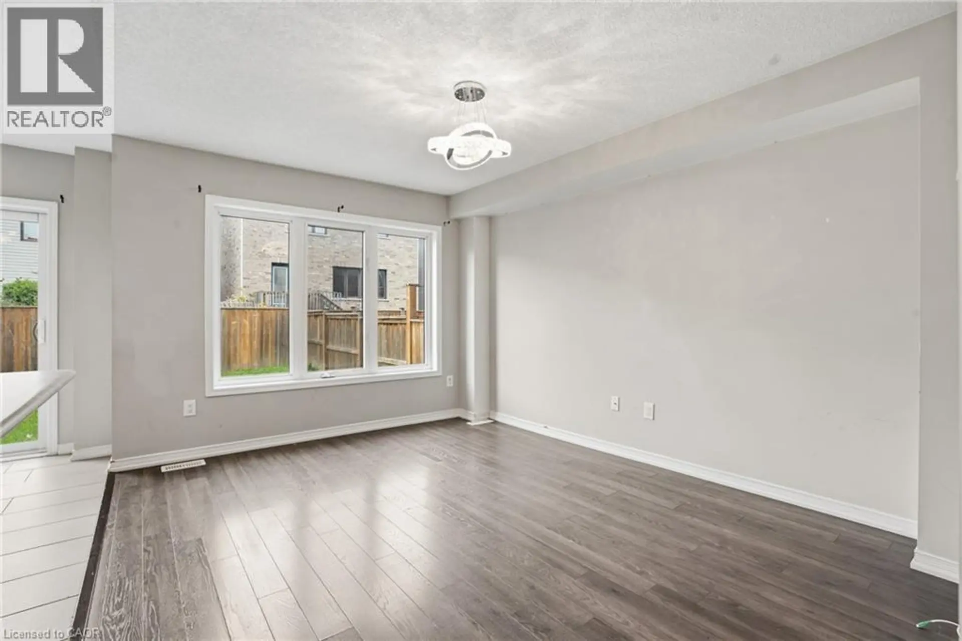7774 BUCKEYE Crescent - Image 8