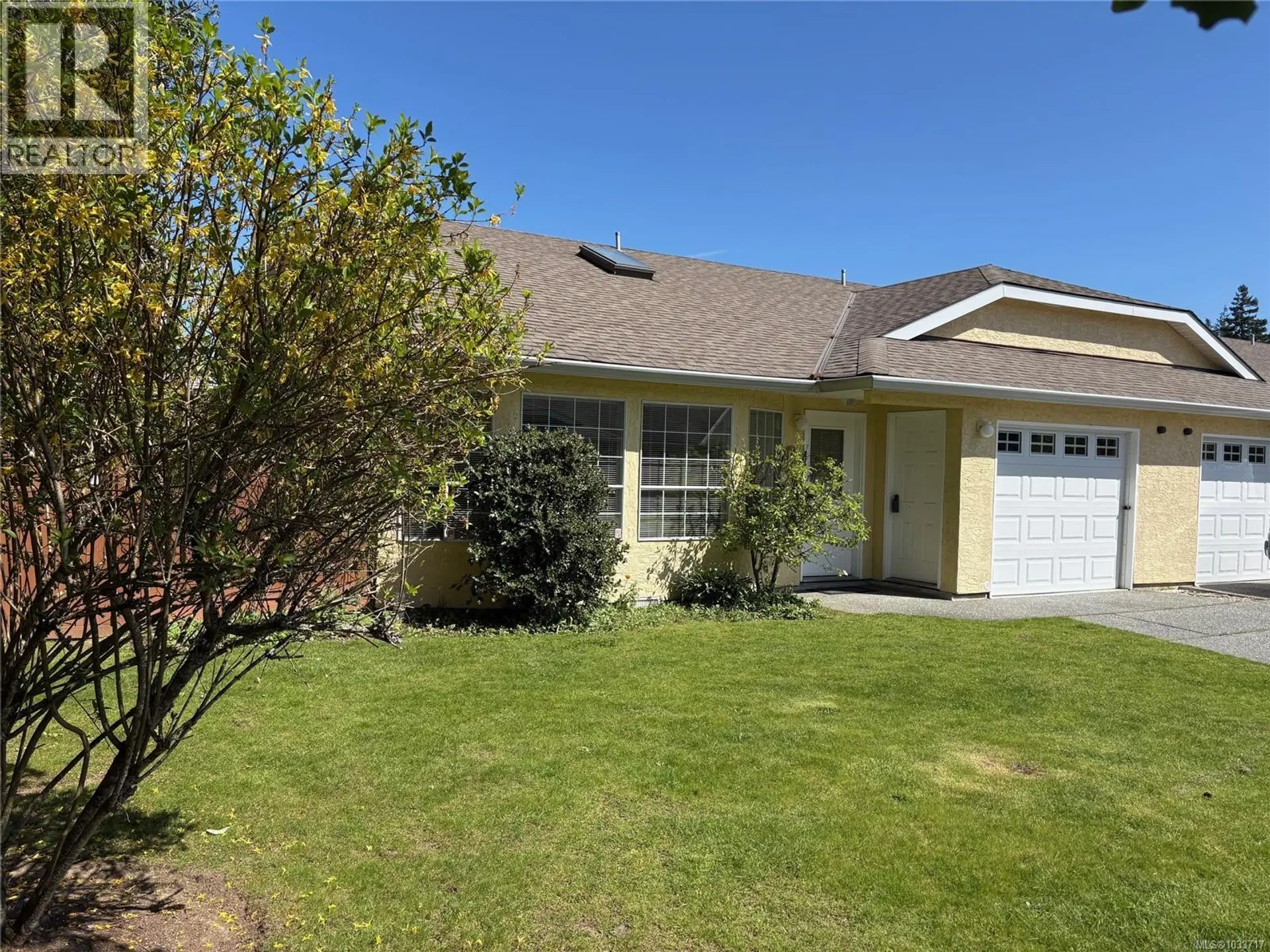 Property at #12 4750 Uplands Dr, Nanaimo, BC