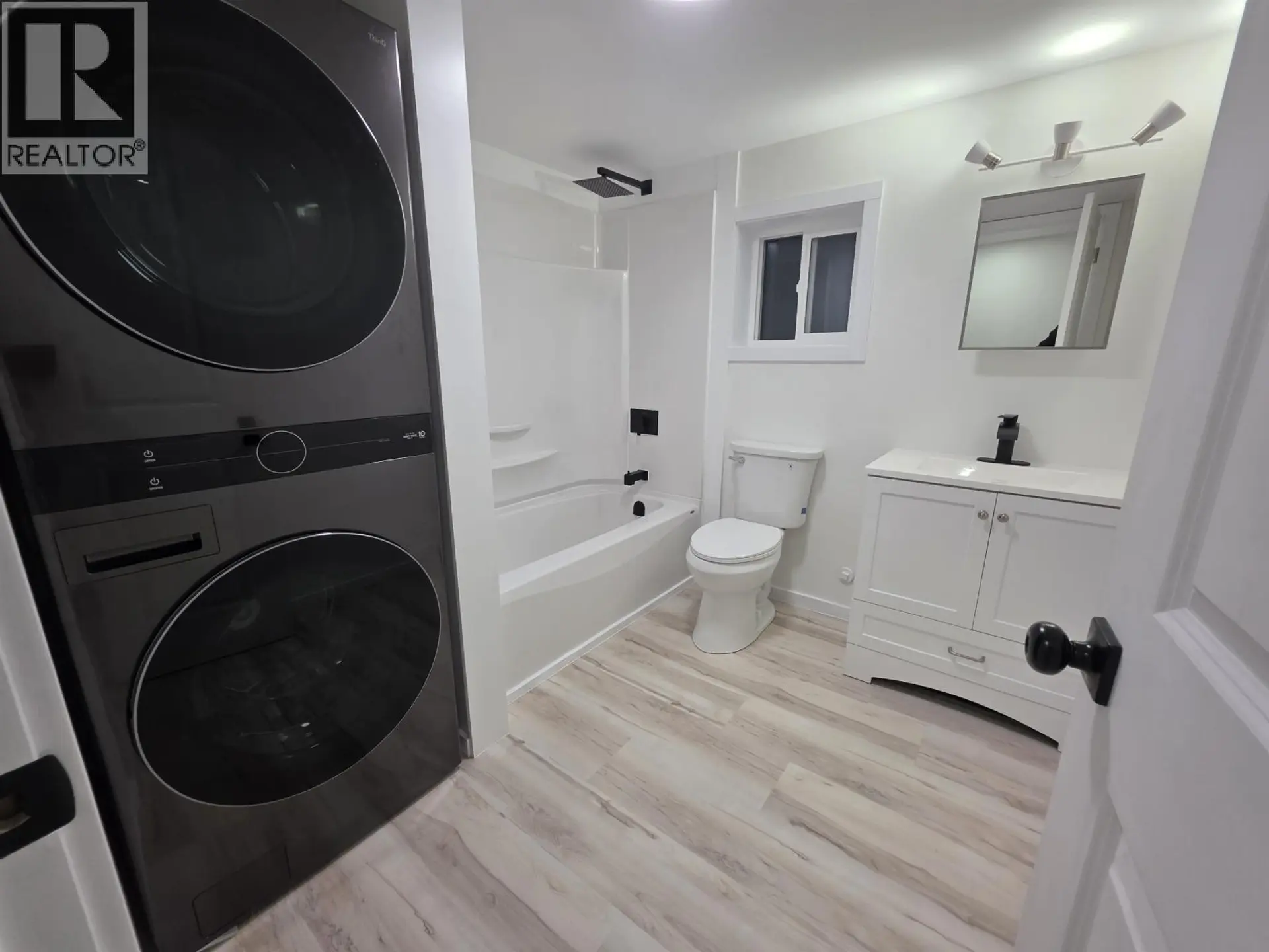#7 4625 GRAHAM AVENUE - Image 9