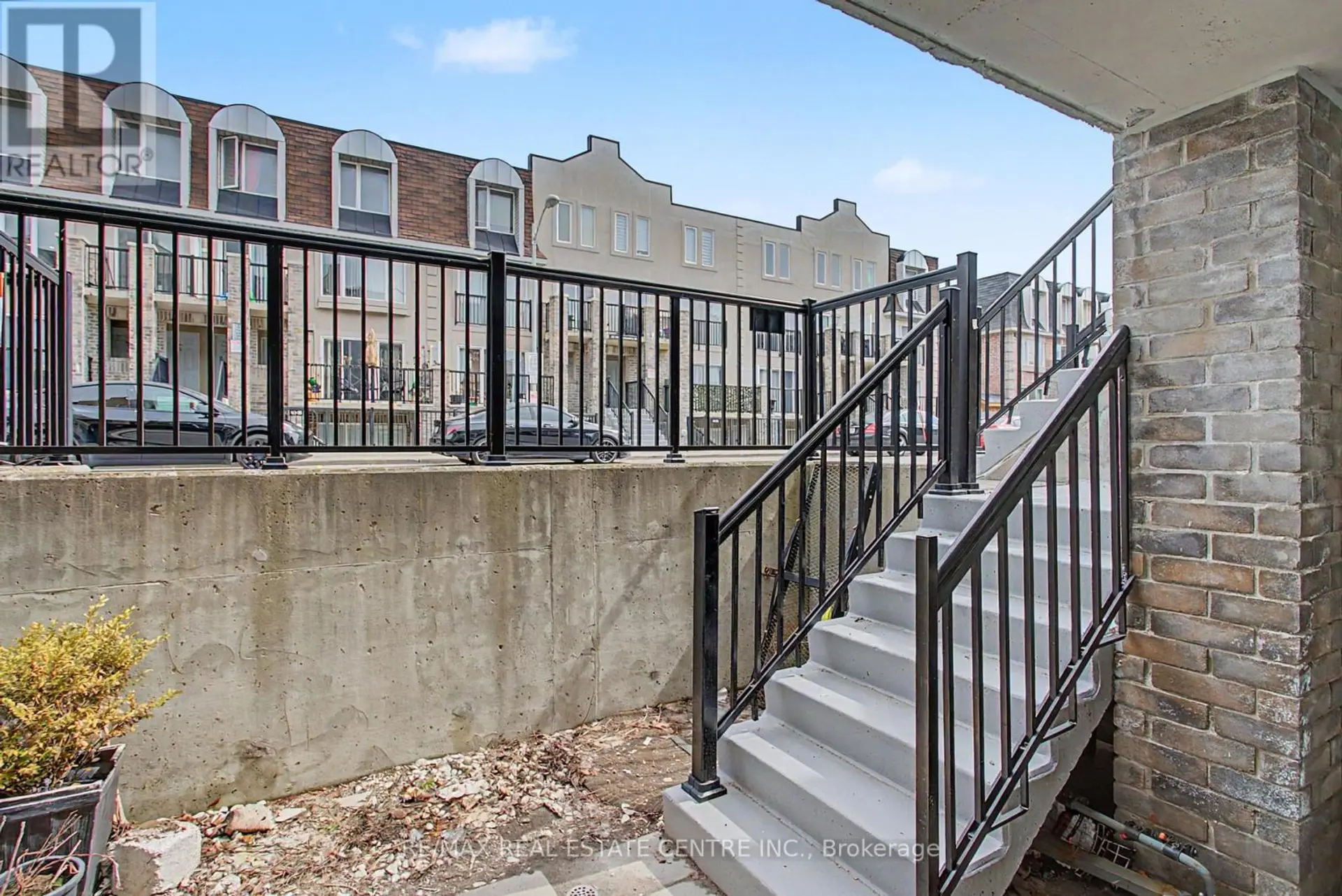 #1013 85 GEORGE APPLETON WAY - Image 3