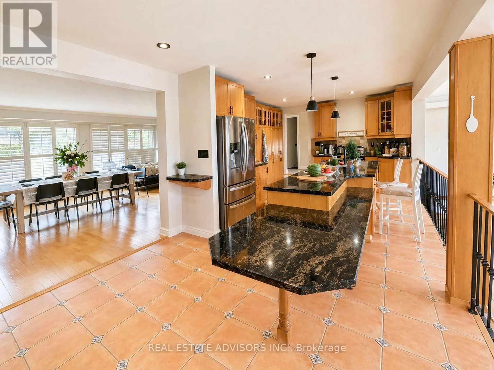 1 LAKEHILL CRESCENT - Image 12