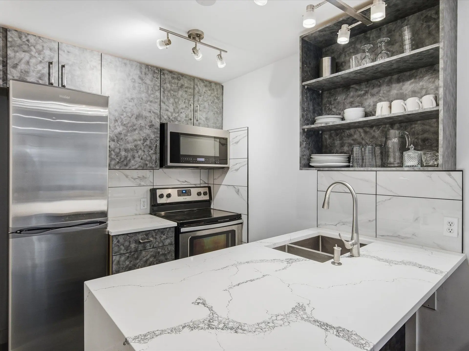 #243 4350 Lorimer Road - Image 5