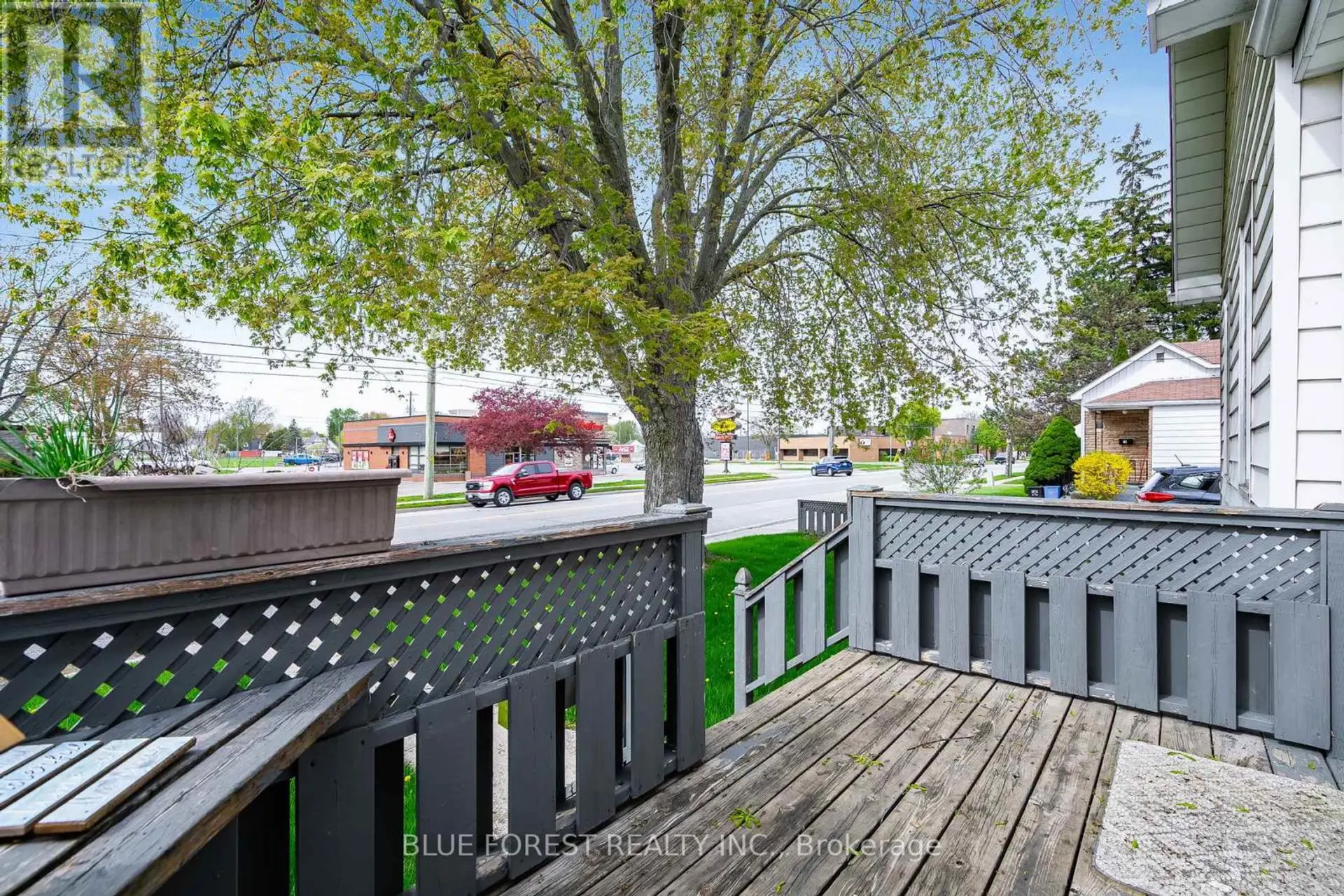 30 PARK AVENUE E - Image 8