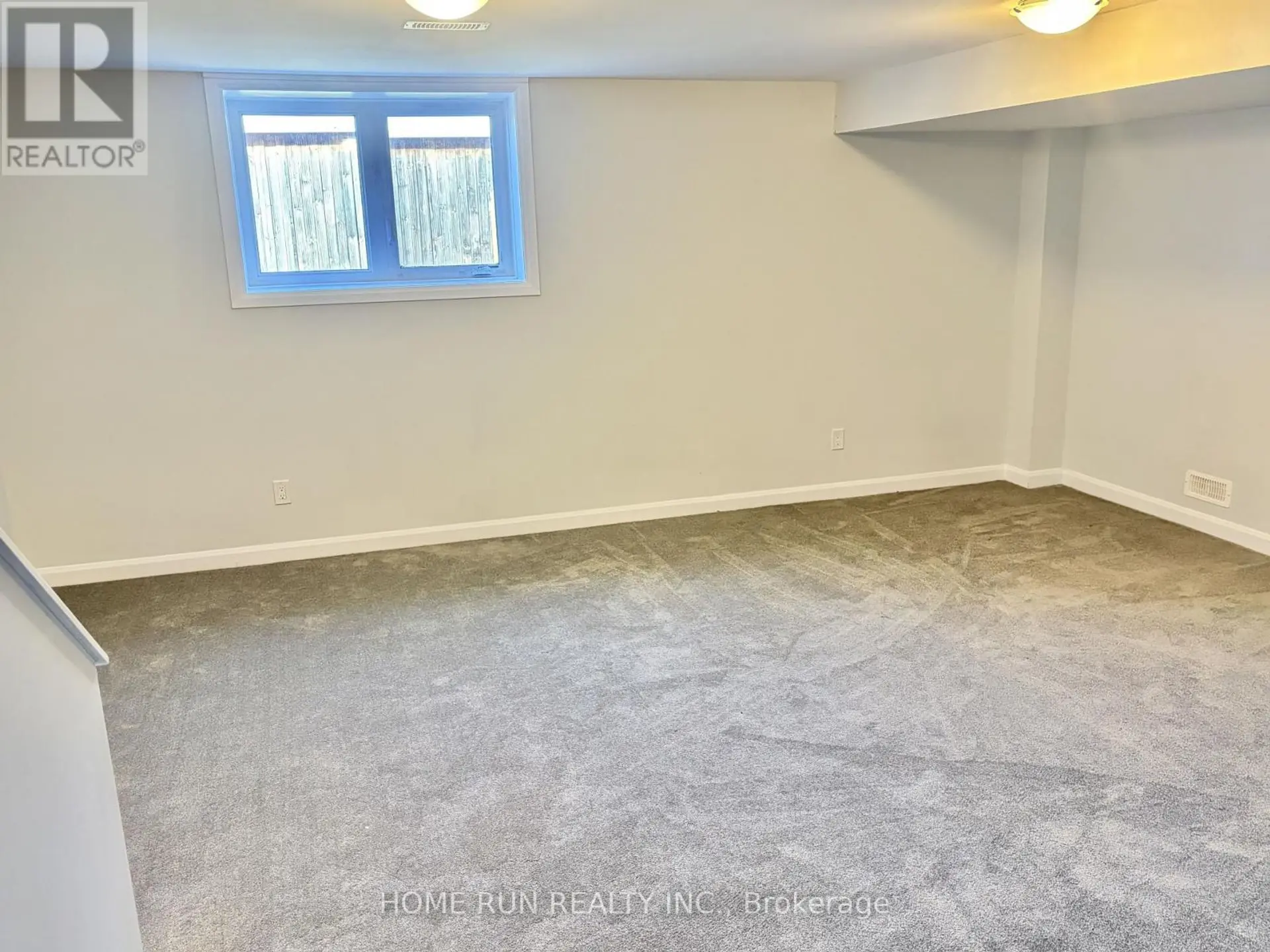 111 TEELIN CIRCLE - Image 16