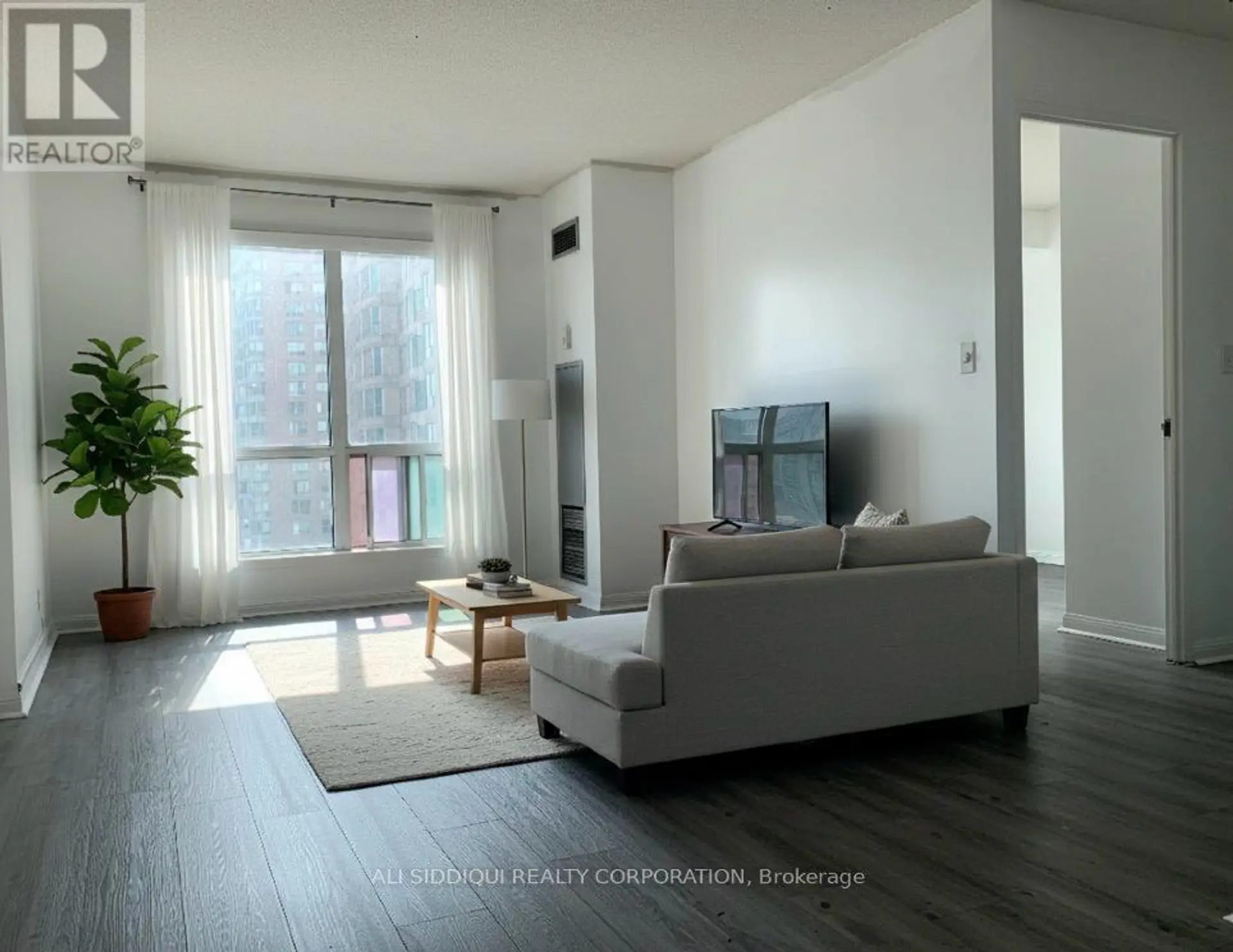 #1513 8 LEE CENTRE DRIVE - Image 6