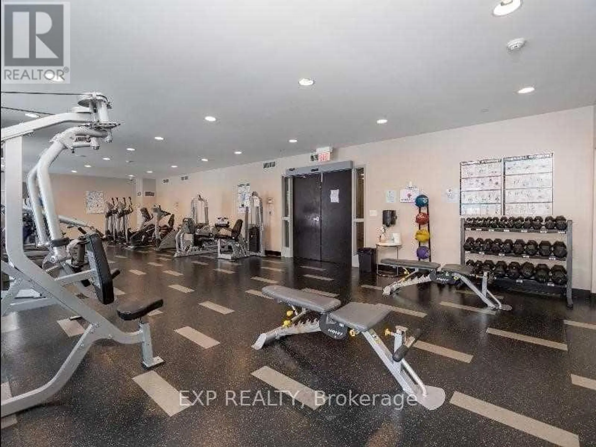 #917 25 COLE STREET - Image 13