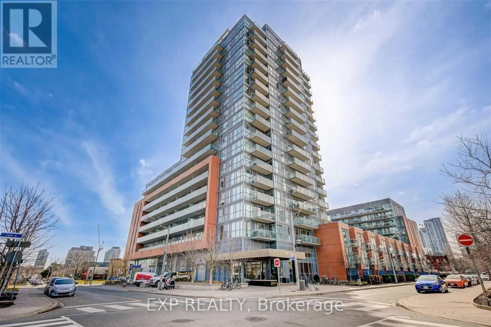 #917 25 COLE STREET - Image 14