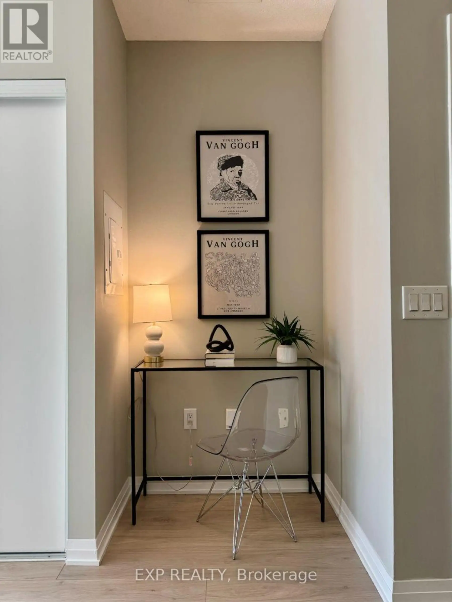 #917 25 COLE STREET - Image 6