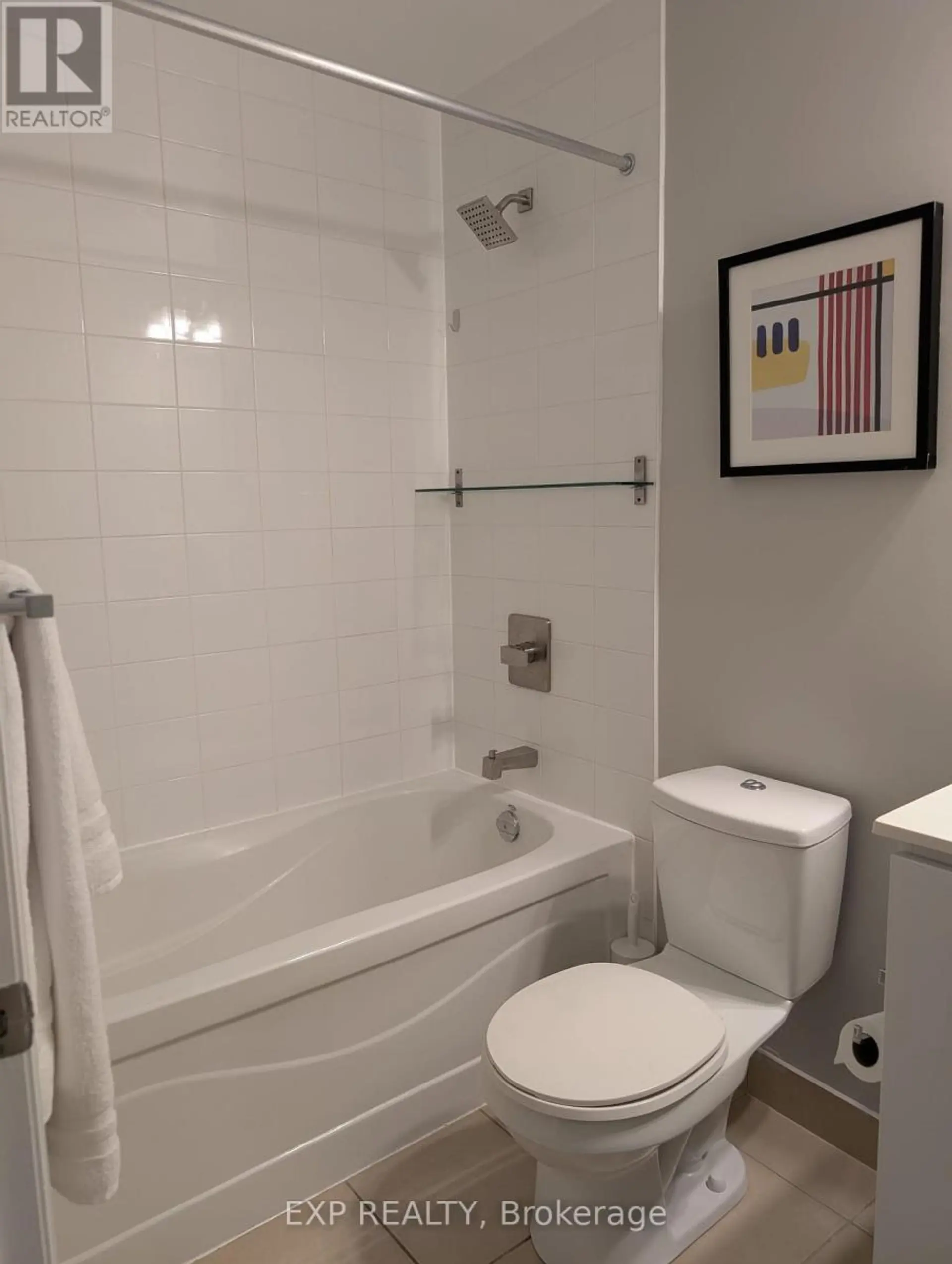 #917 25 COLE STREET - Image 8