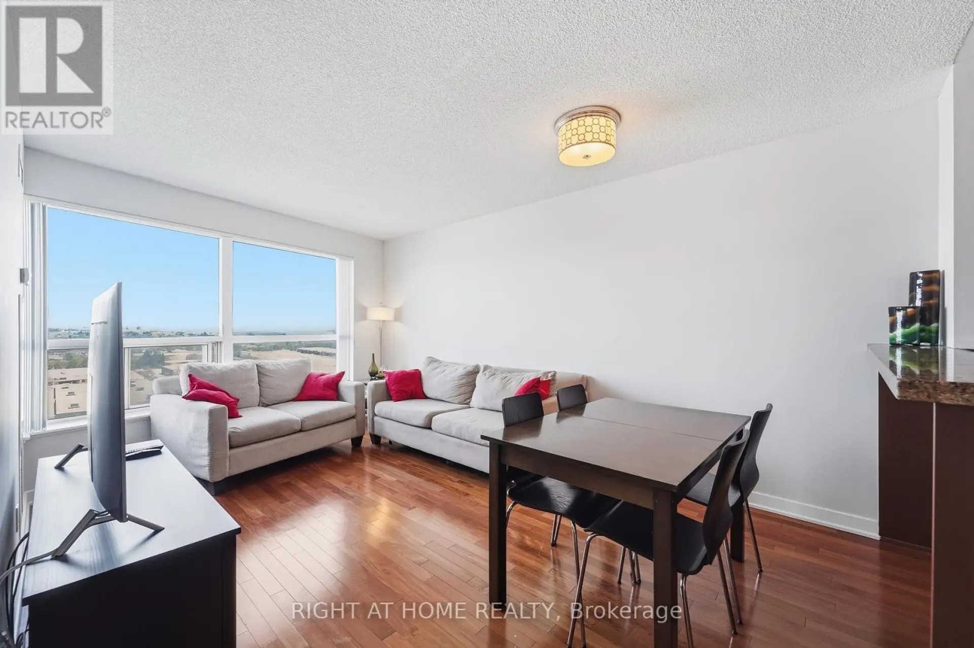 #1612 38 LEE CENTRE DRIVE - Image 4