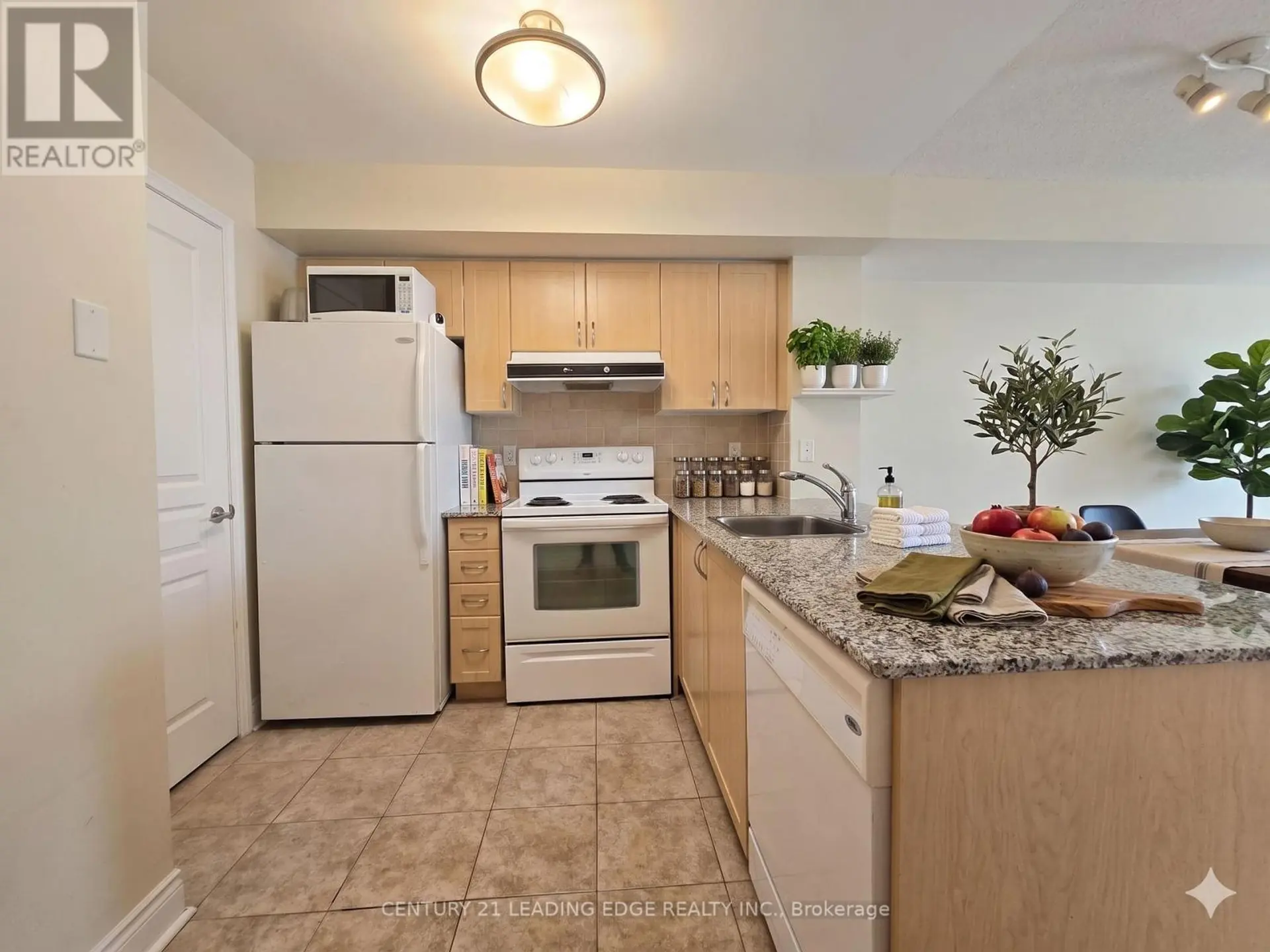 #810 55 SOUTH TOWN CENTRE BOULEVARD - Image 4