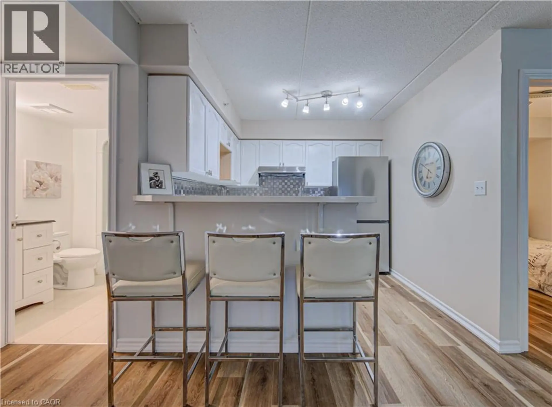 #106 1490 BISHOPS Gate - Image 9