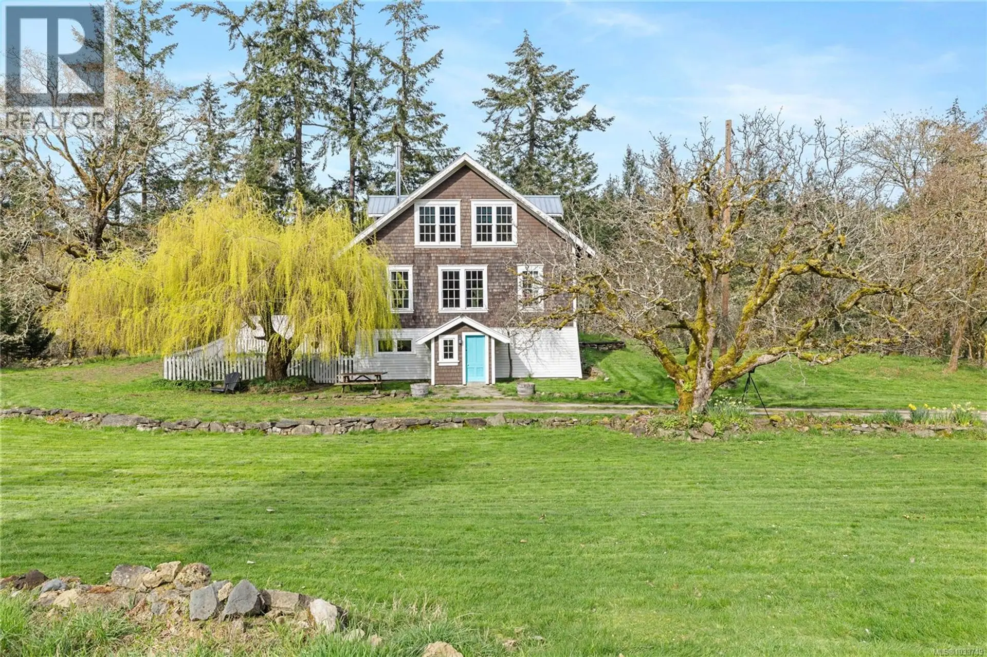 Property at 301 Epron Rd, Salt Spring, BC