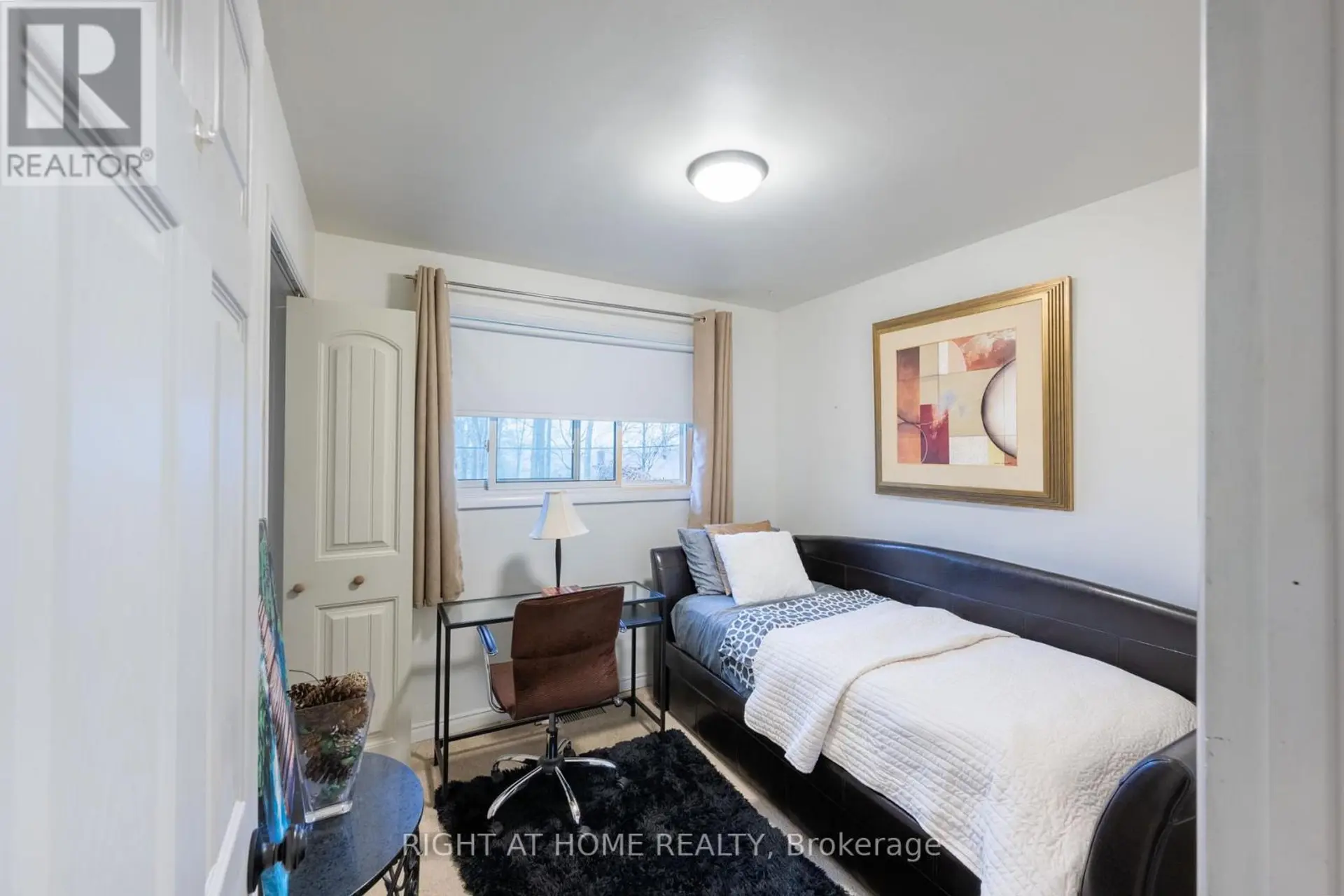 323 LINDAN AVENUE - Image 10
