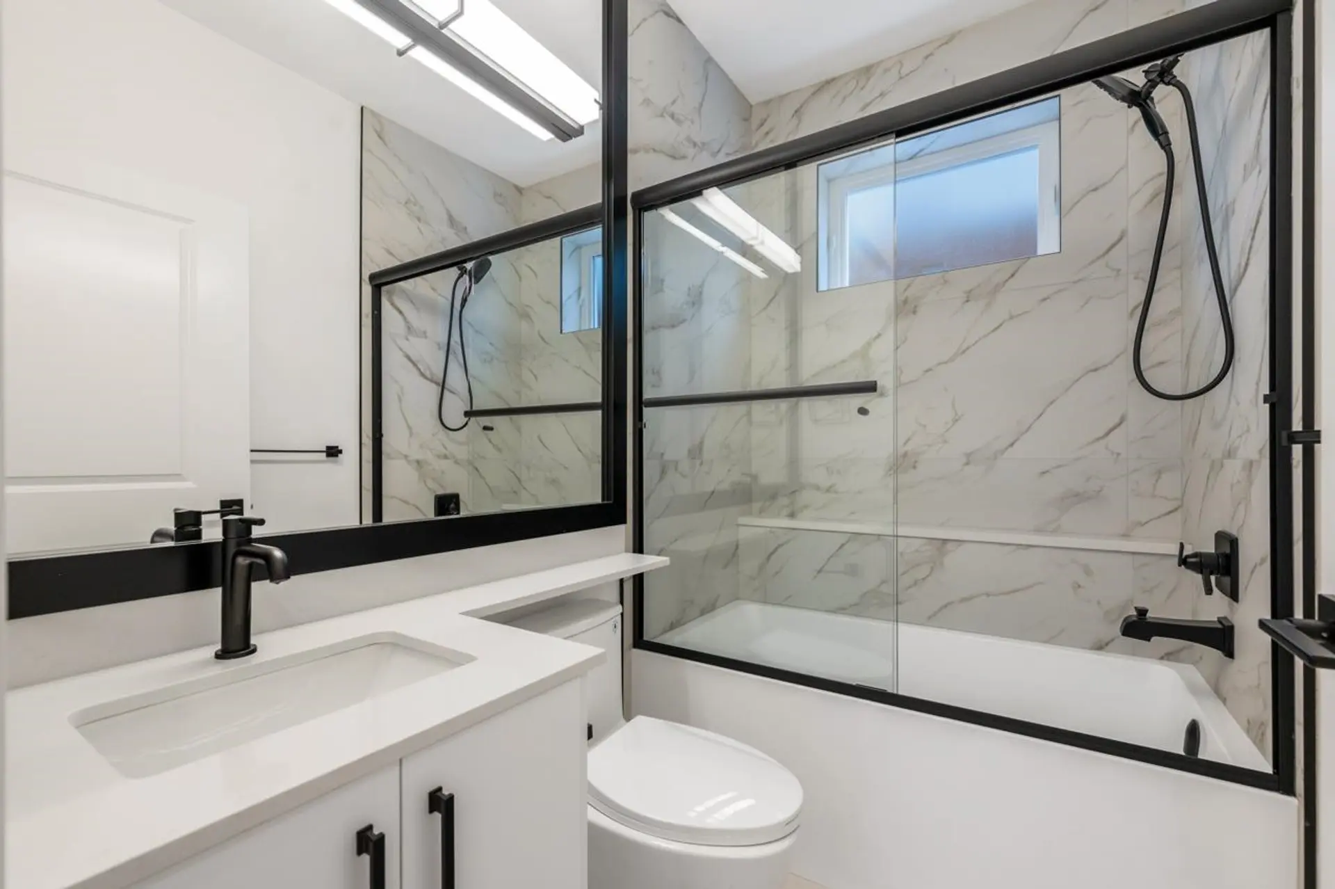 #2 3096 Vanness Avenue - Image 16