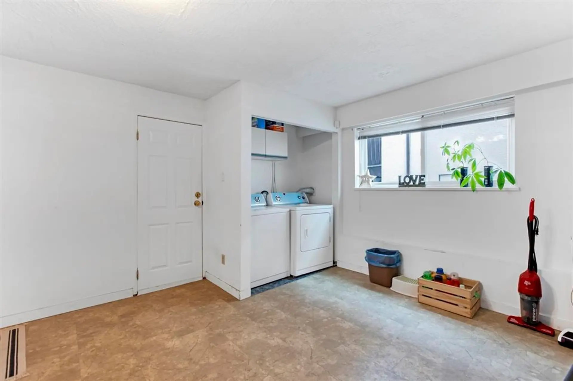 3488 Highbury Street - Image 18