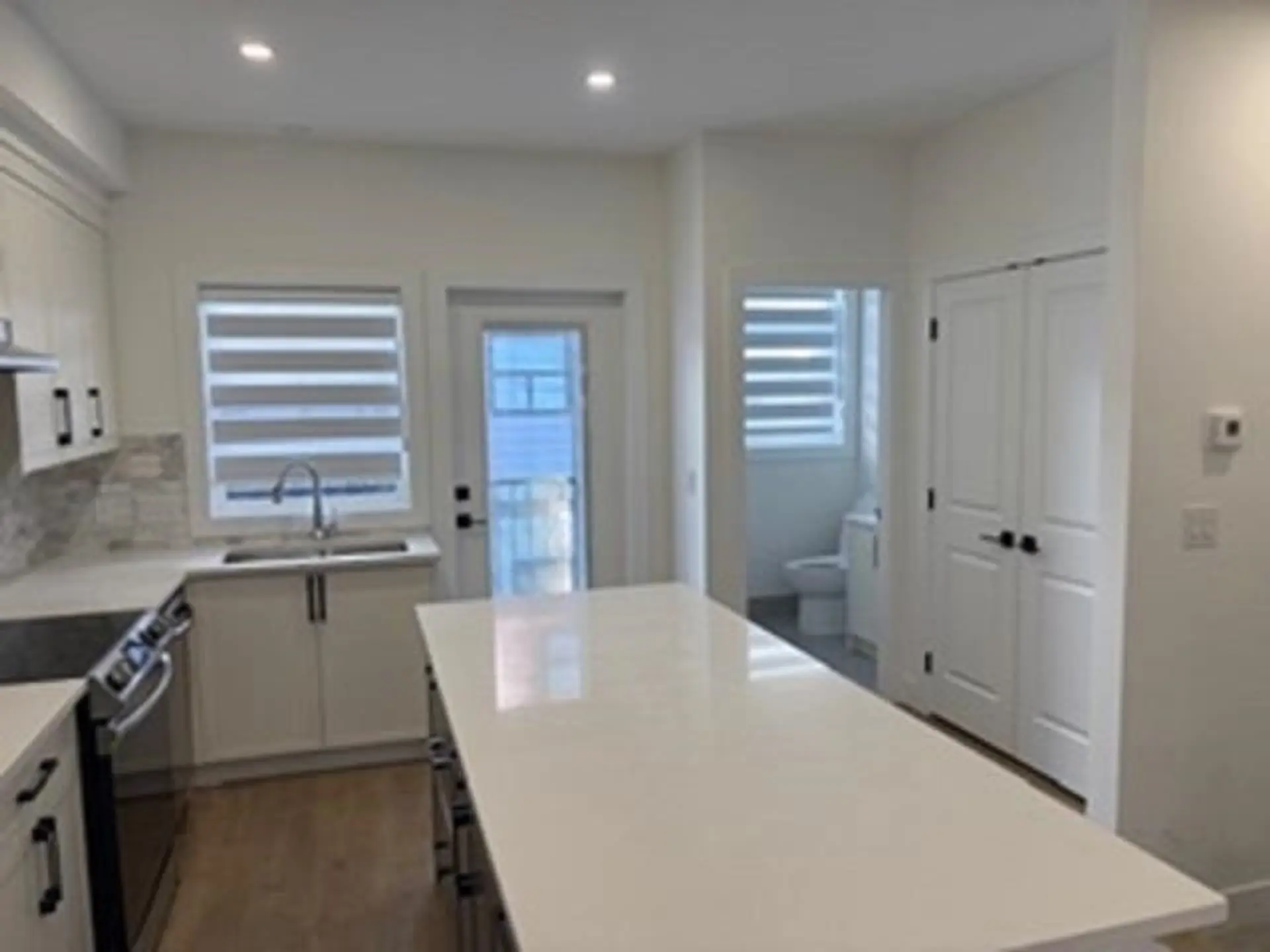 #25 32970 Tunbridge Avenue - Image 6