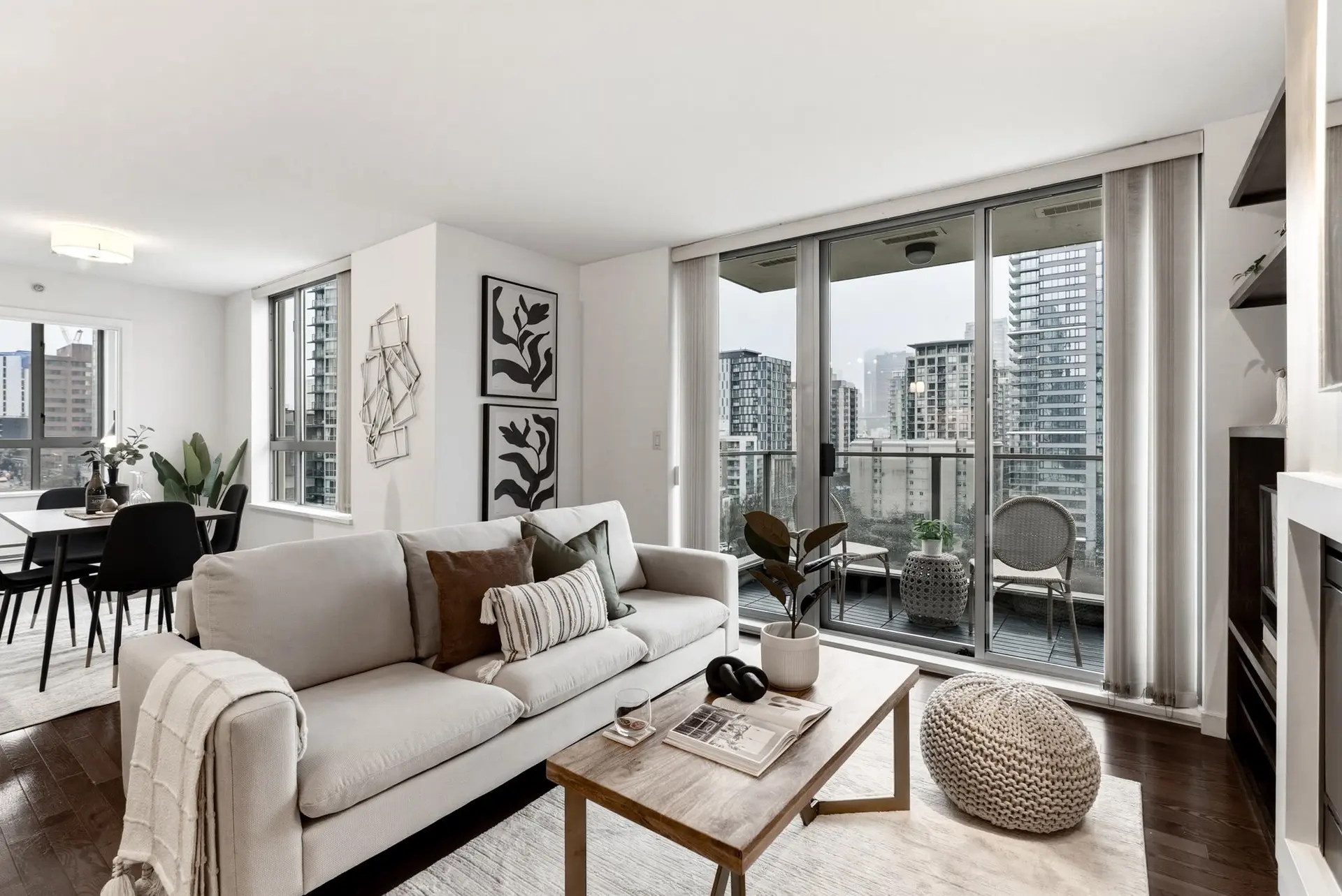 Property at #1102 1225 Richards Street, Vancouver, BC