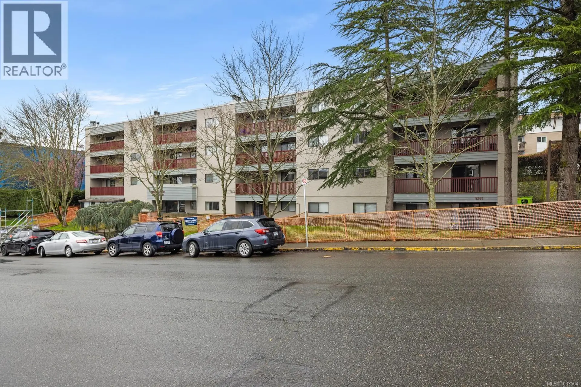Property at #215 3255 Glasgow Ave, Saanich, BC