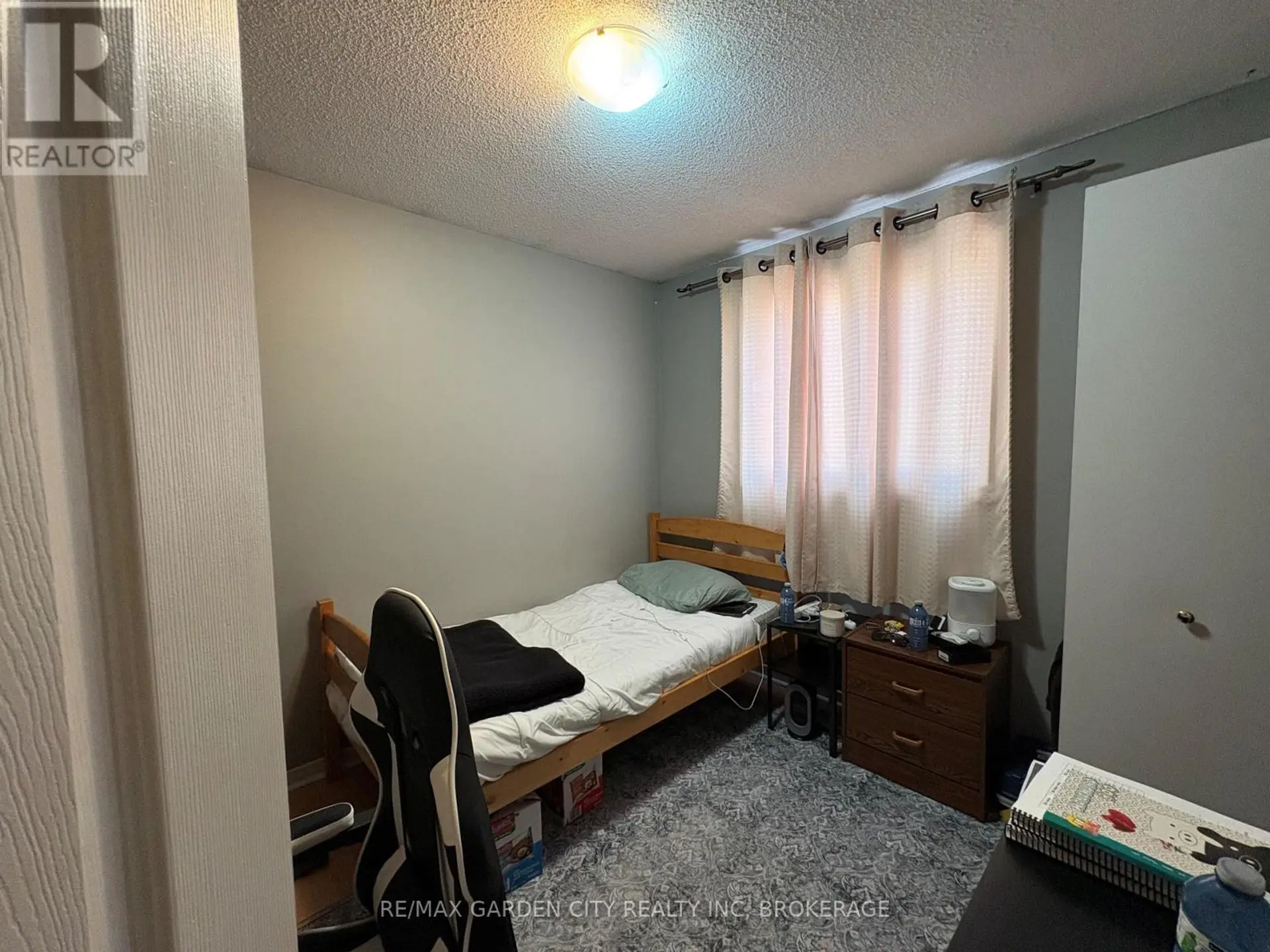 23 POPLAR CRESCENT - Image 13