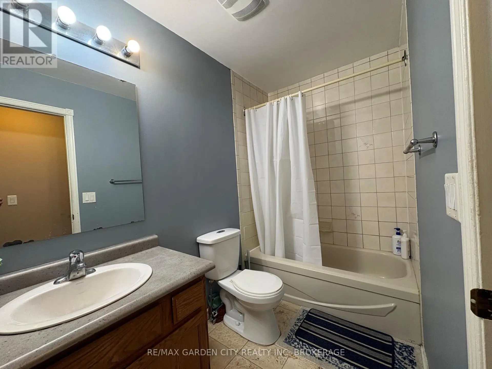 23 POPLAR CRESCENT - Image 14
