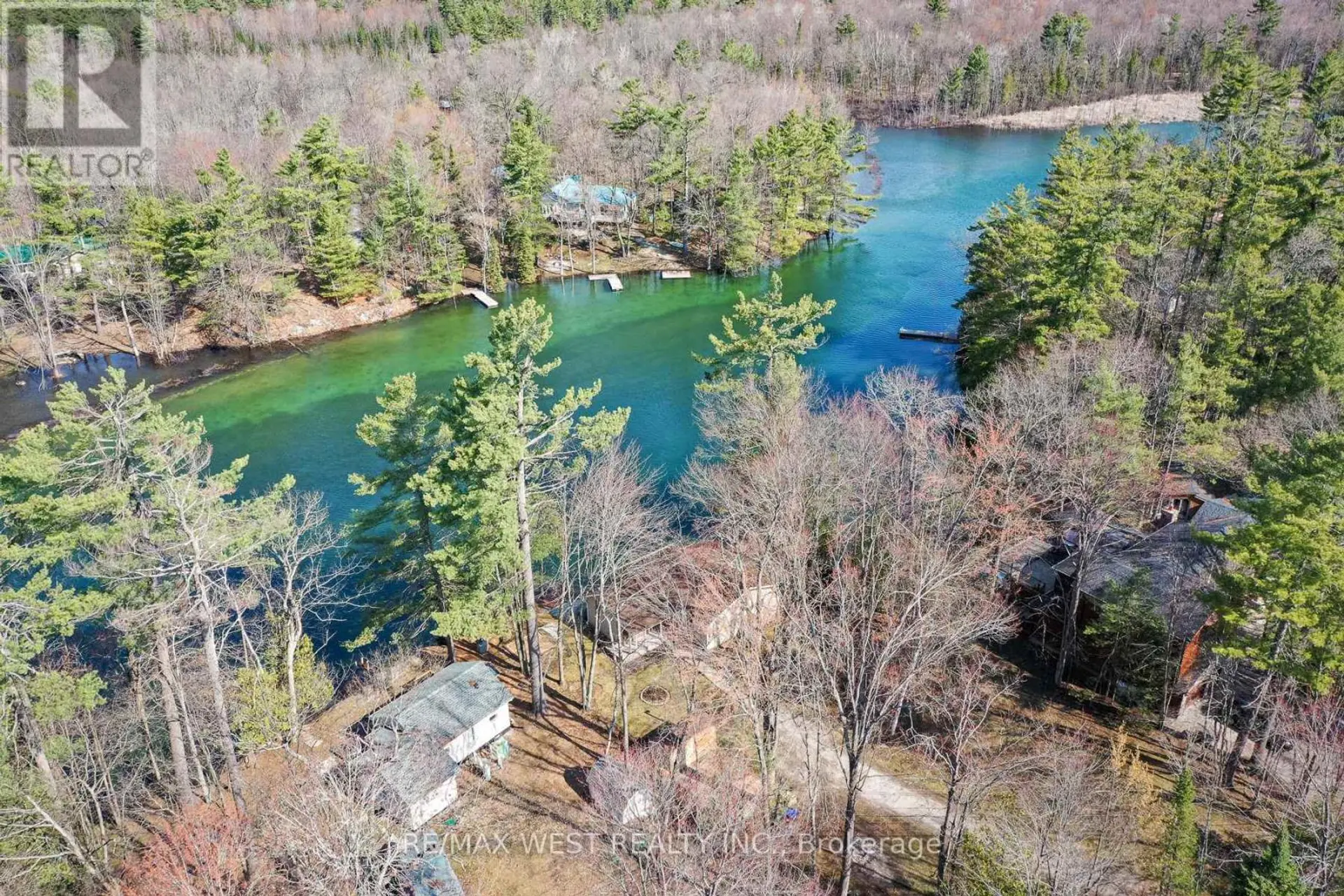 8060 OAKRIDGE DRIVE - Image 3