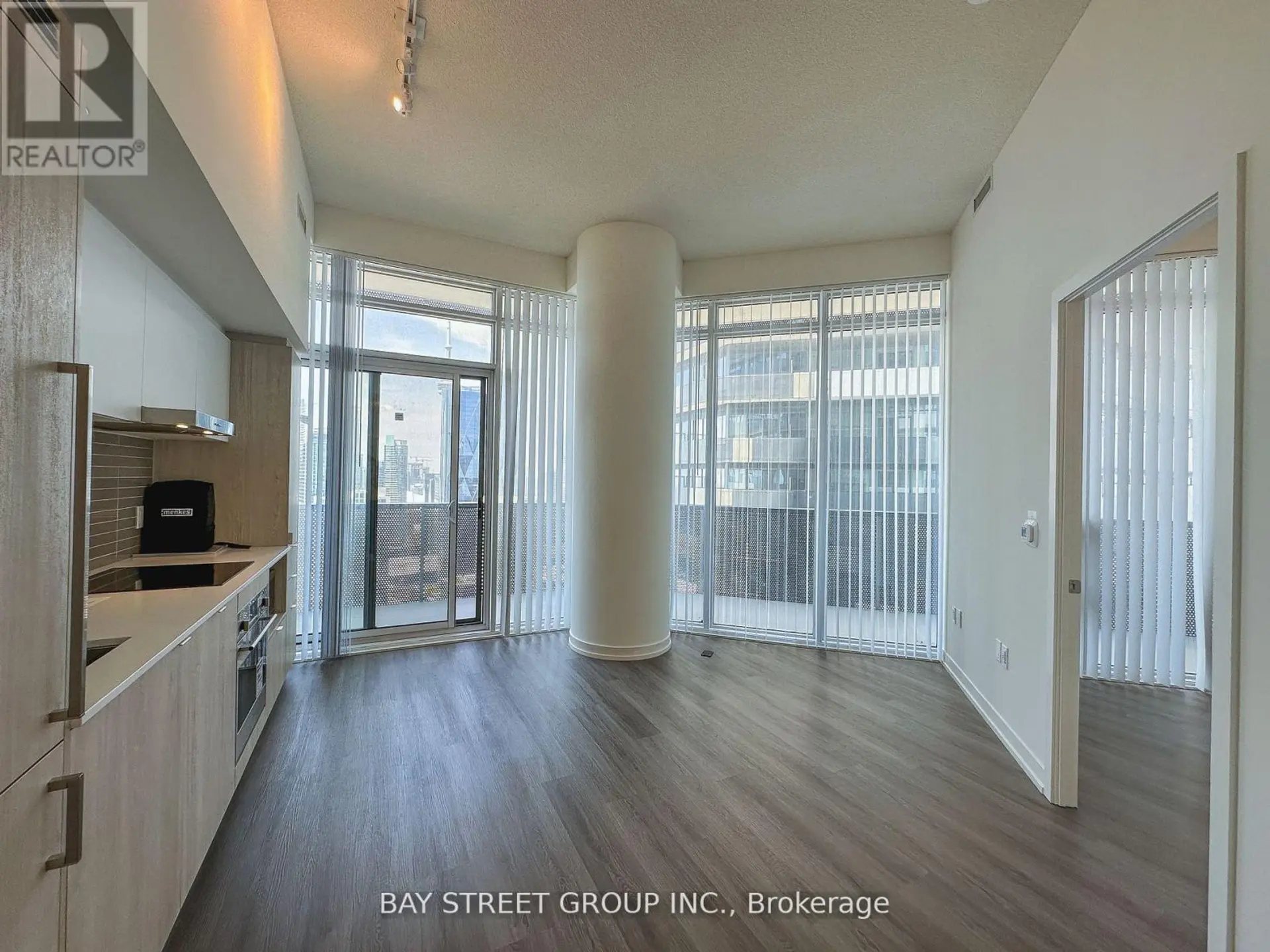 #4909 138 DOWNES STREET - Image 4