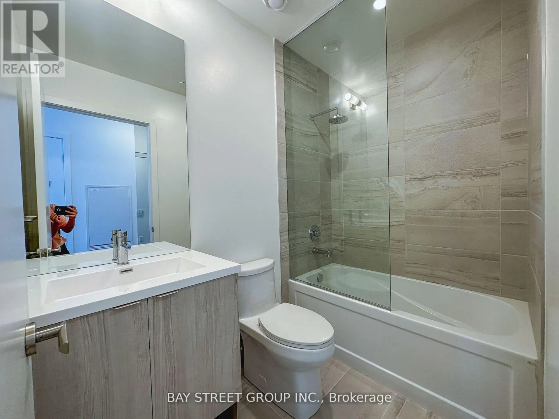 #4909 138 DOWNES STREET - Image 6