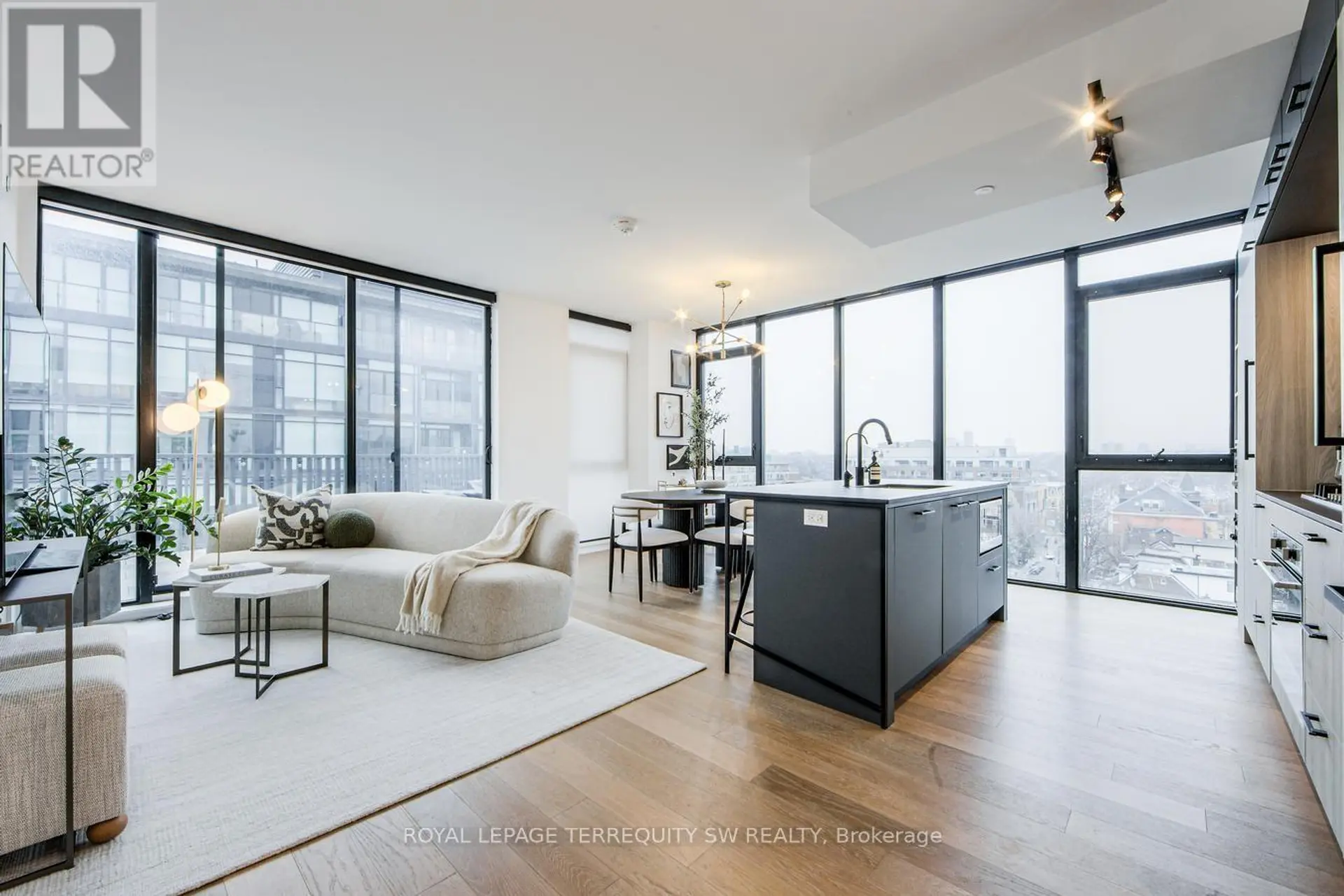 #901 41 DOVERCOURT ROAD - Image 4