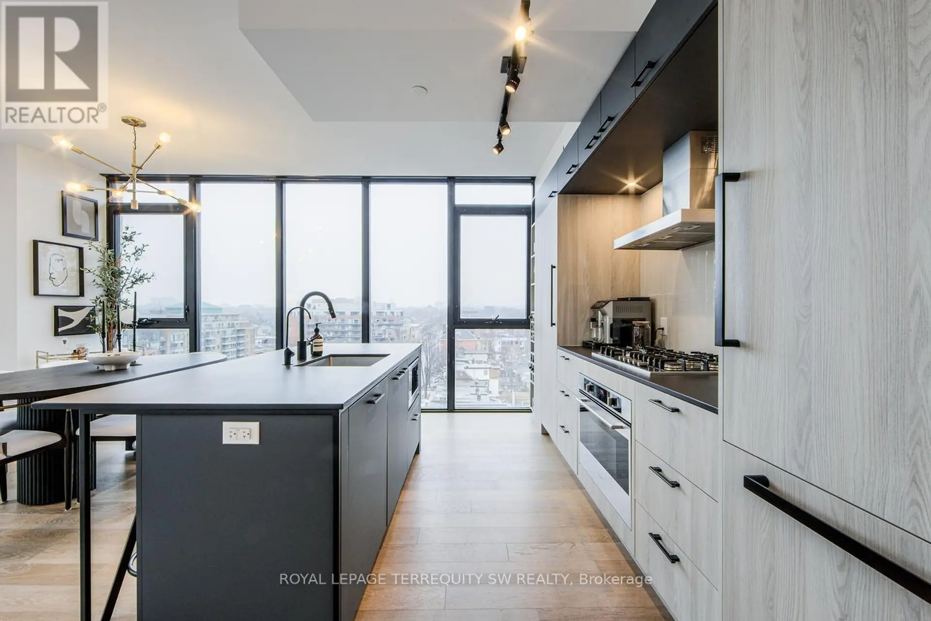 #901 41 DOVERCOURT ROAD - Image 5