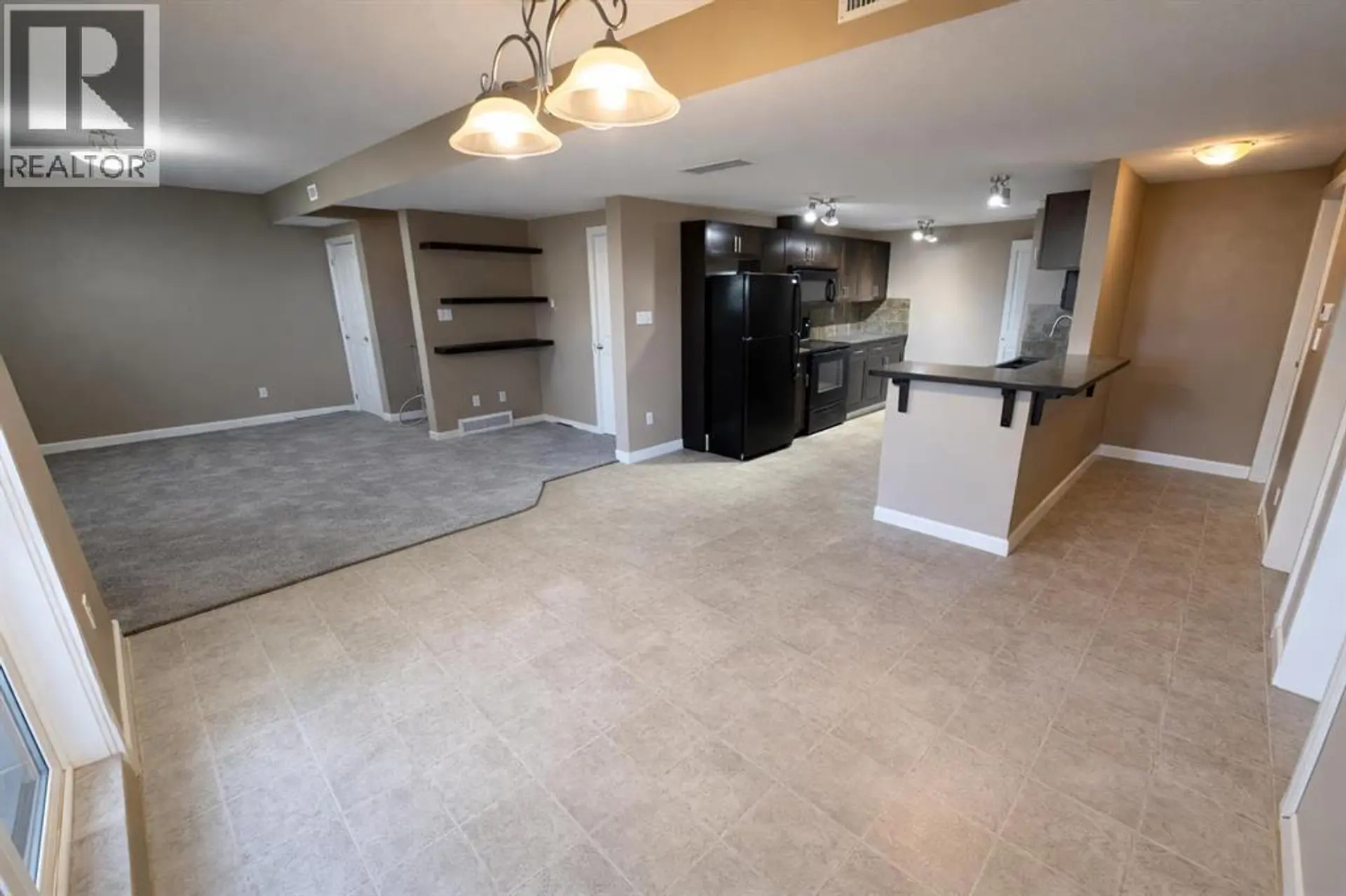 #2 189 Silkstone Road W - Image 6