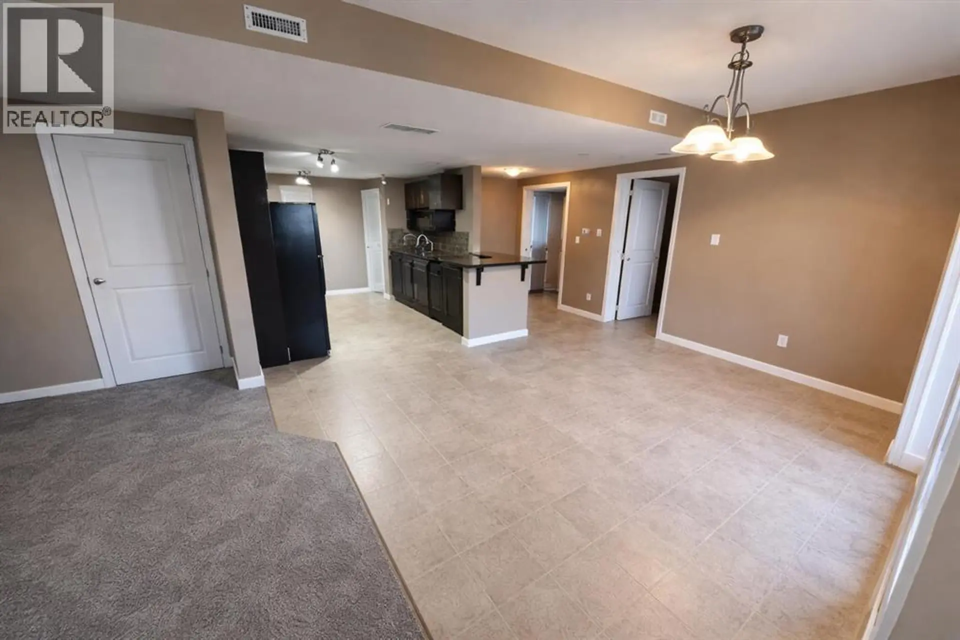 #2 189 Silkstone Road W - Image 5