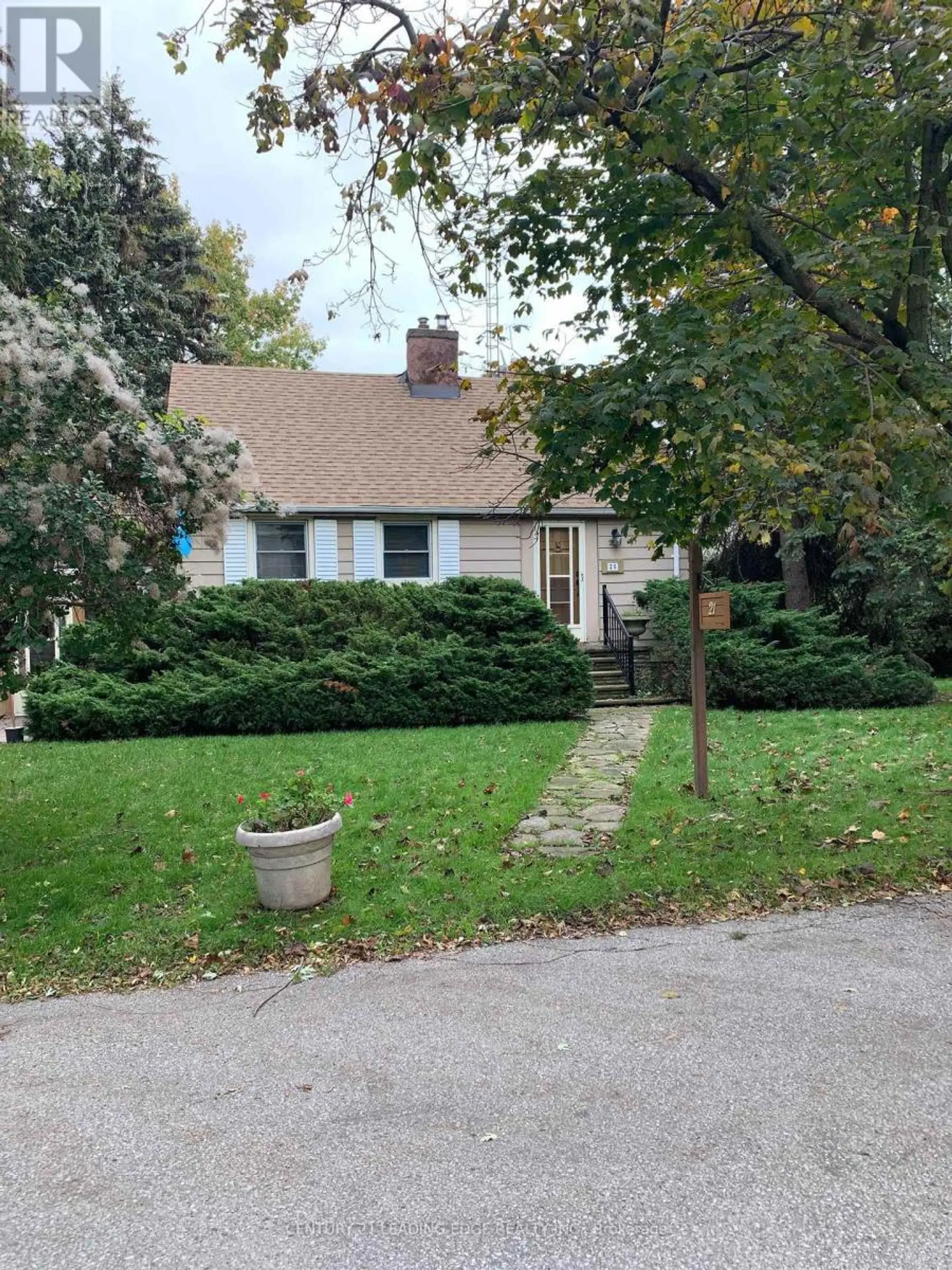 21 FAIRCROFT BOULEVARD - Image 2