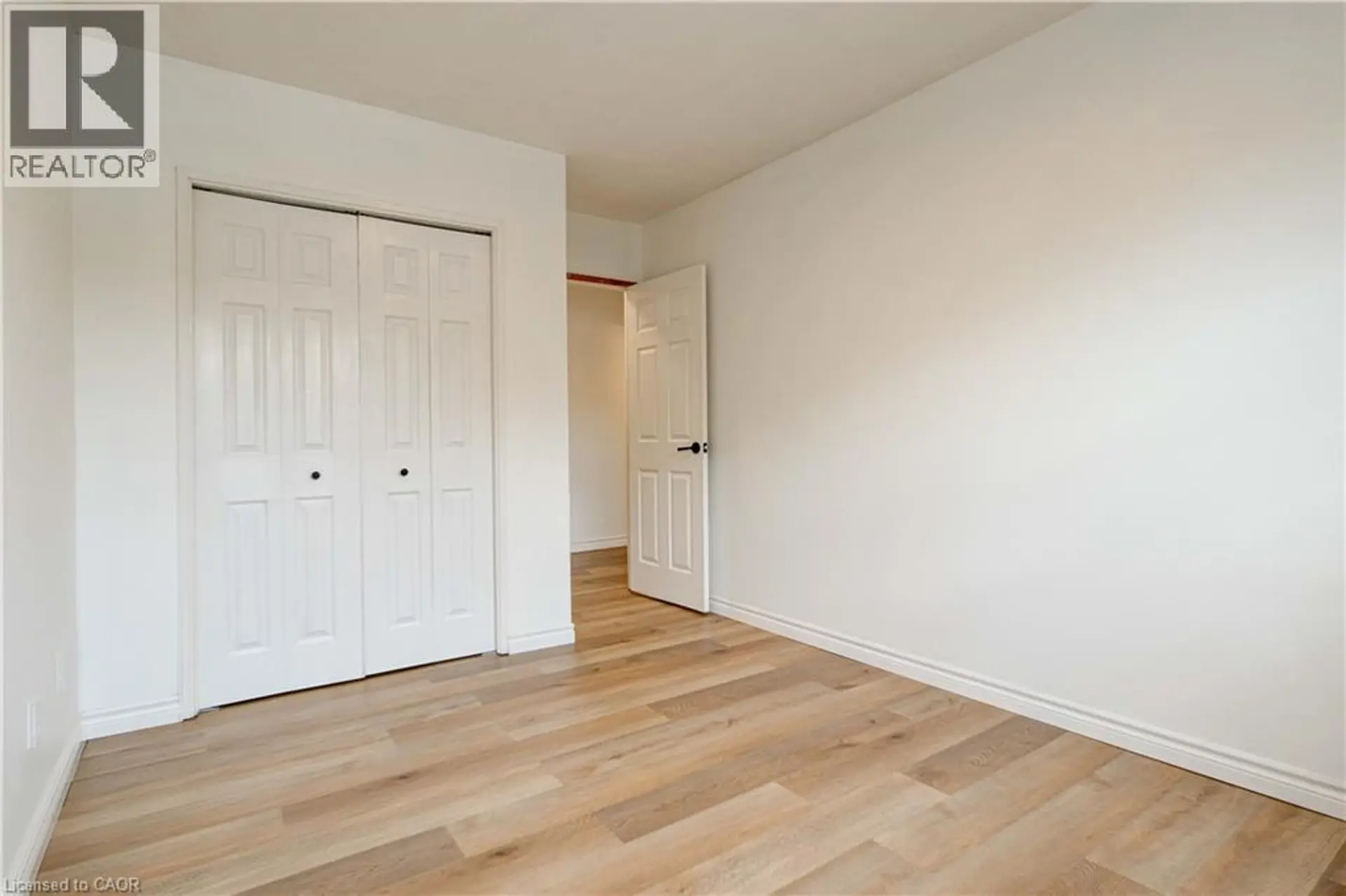#405 283 FAIRWAY Road N - Image 14