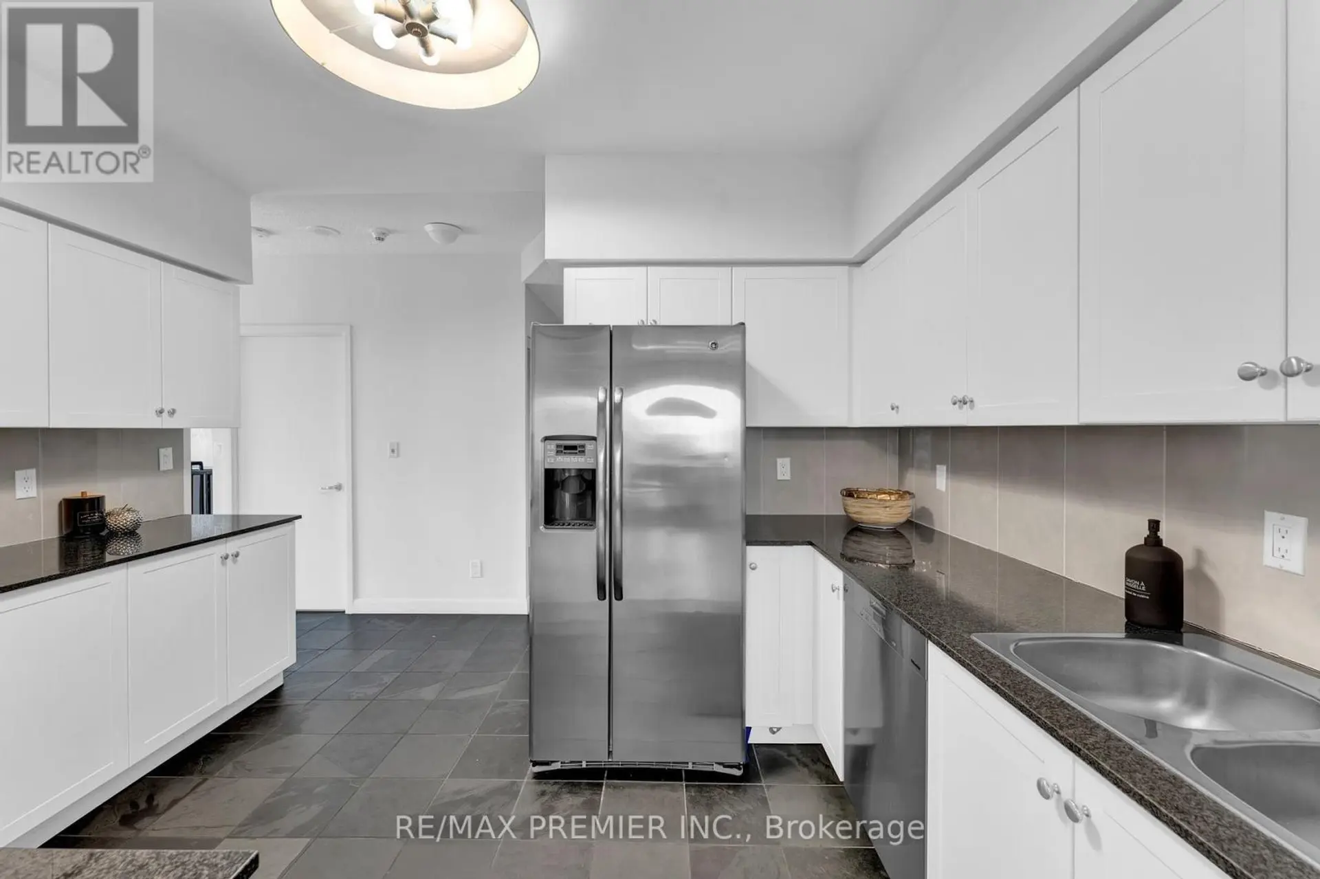 #4407 210 VICTORIA STREET - Image 7