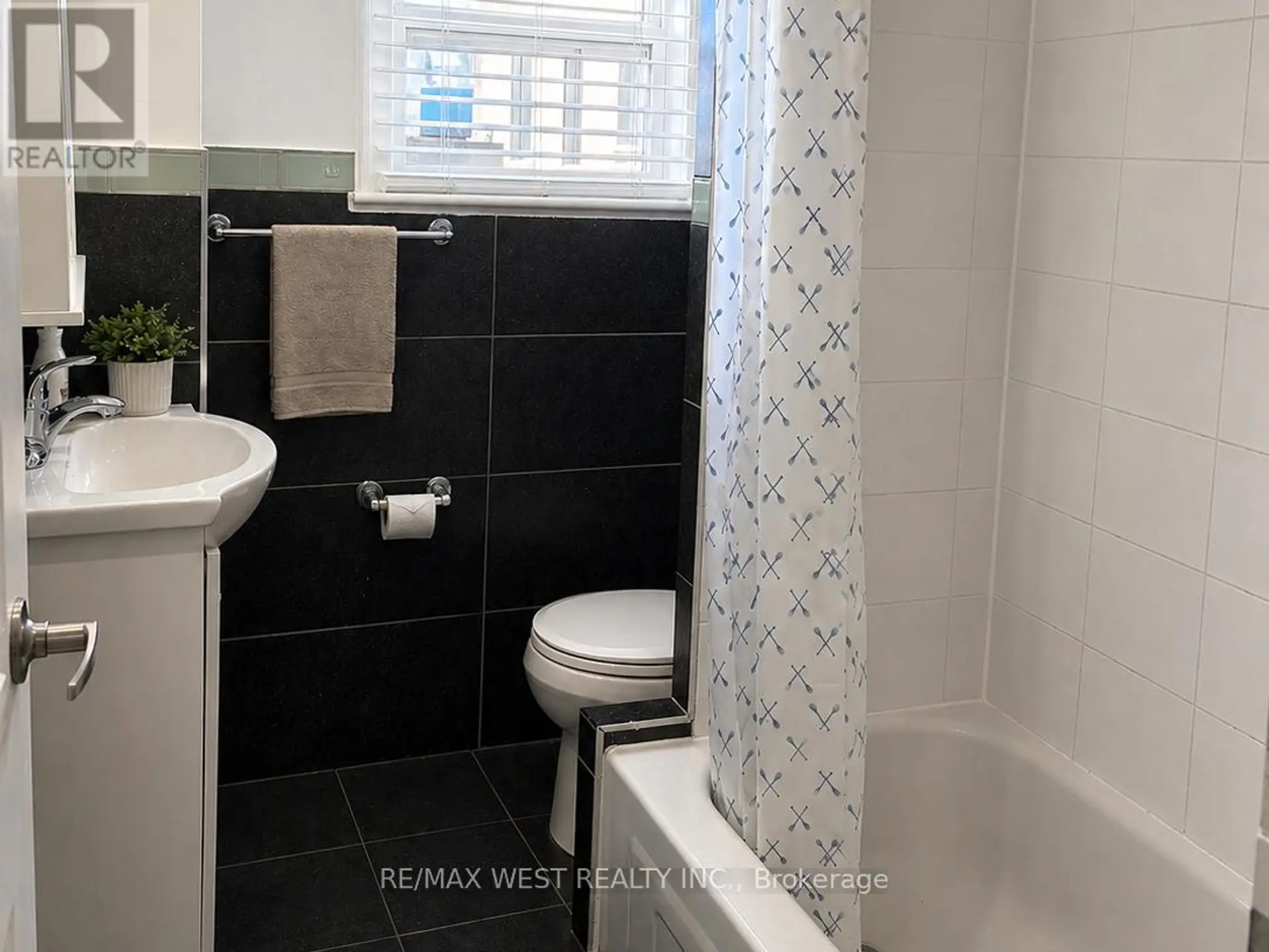 270 BOON AVENUE - Image 7