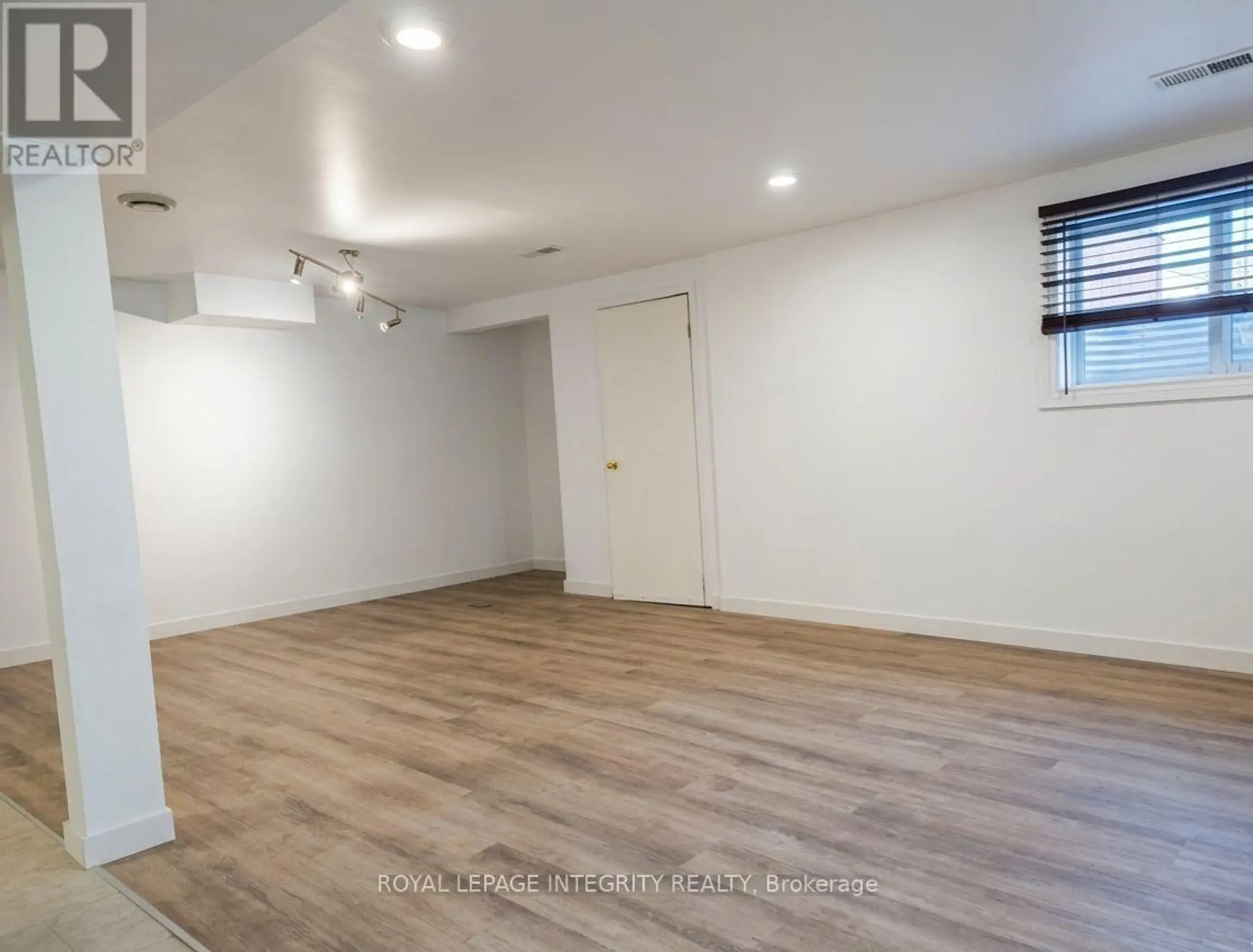 176 OAKRIDGE BOULEVARD - Image 15
