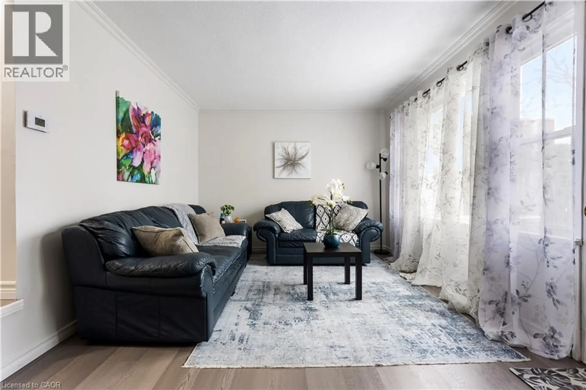 7 EDEN PARK Drive - Image 5