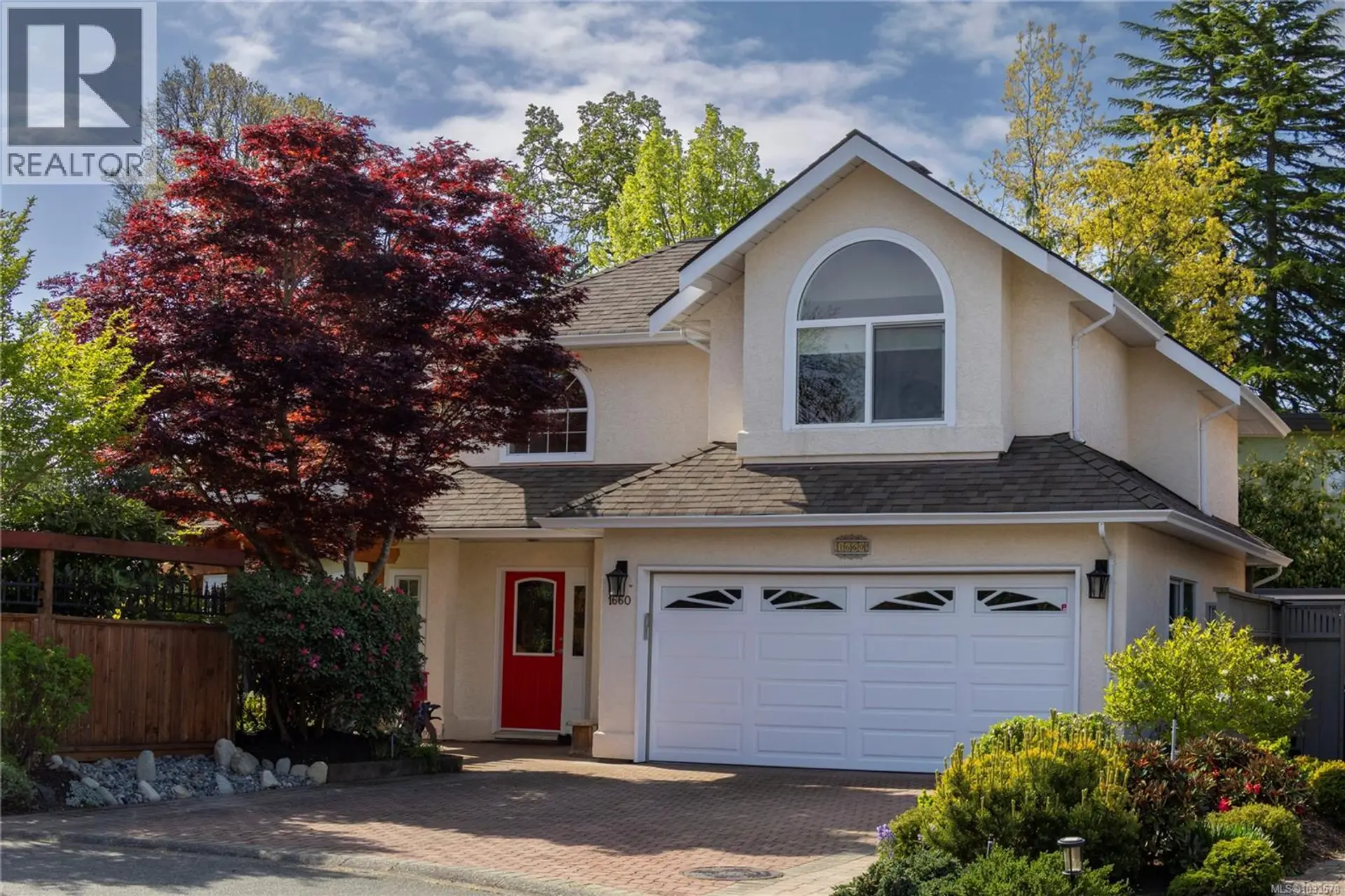 Property at 1660 Hampshire Rd, Oak Bay, BC