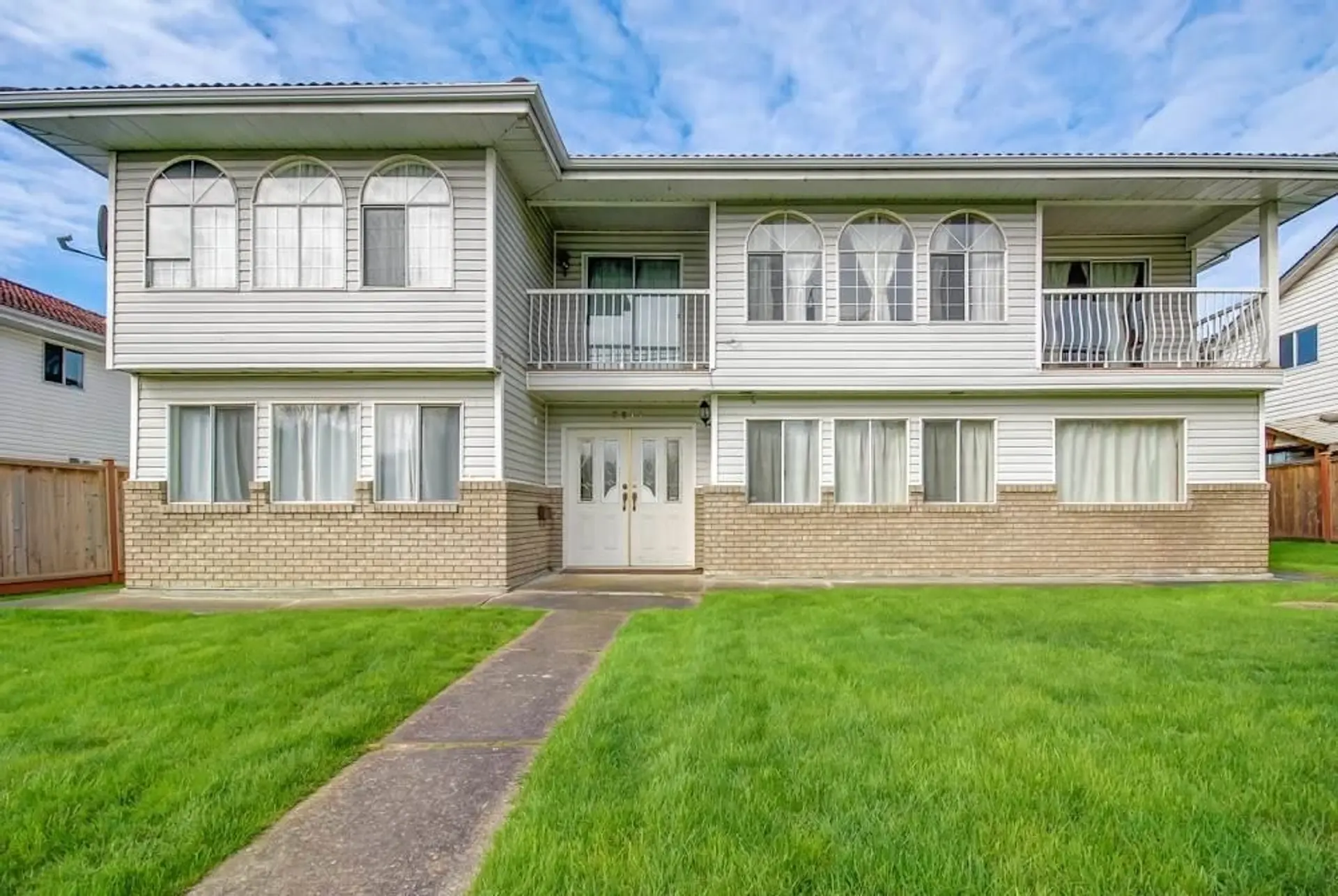 Property at 9011 King George Boulevard, Surrey, BC