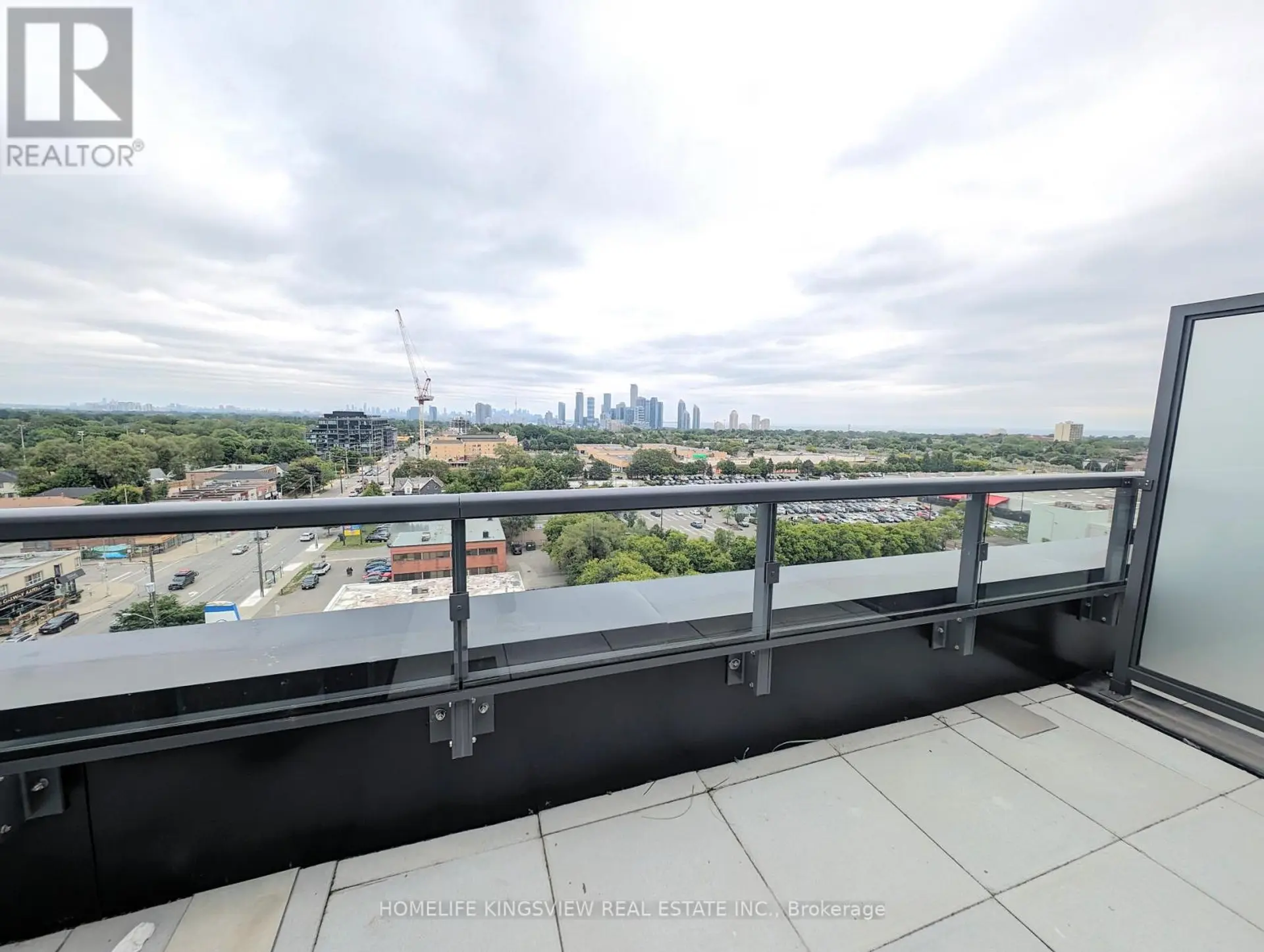 #910 859 THE QUEENSWAY - Image 12