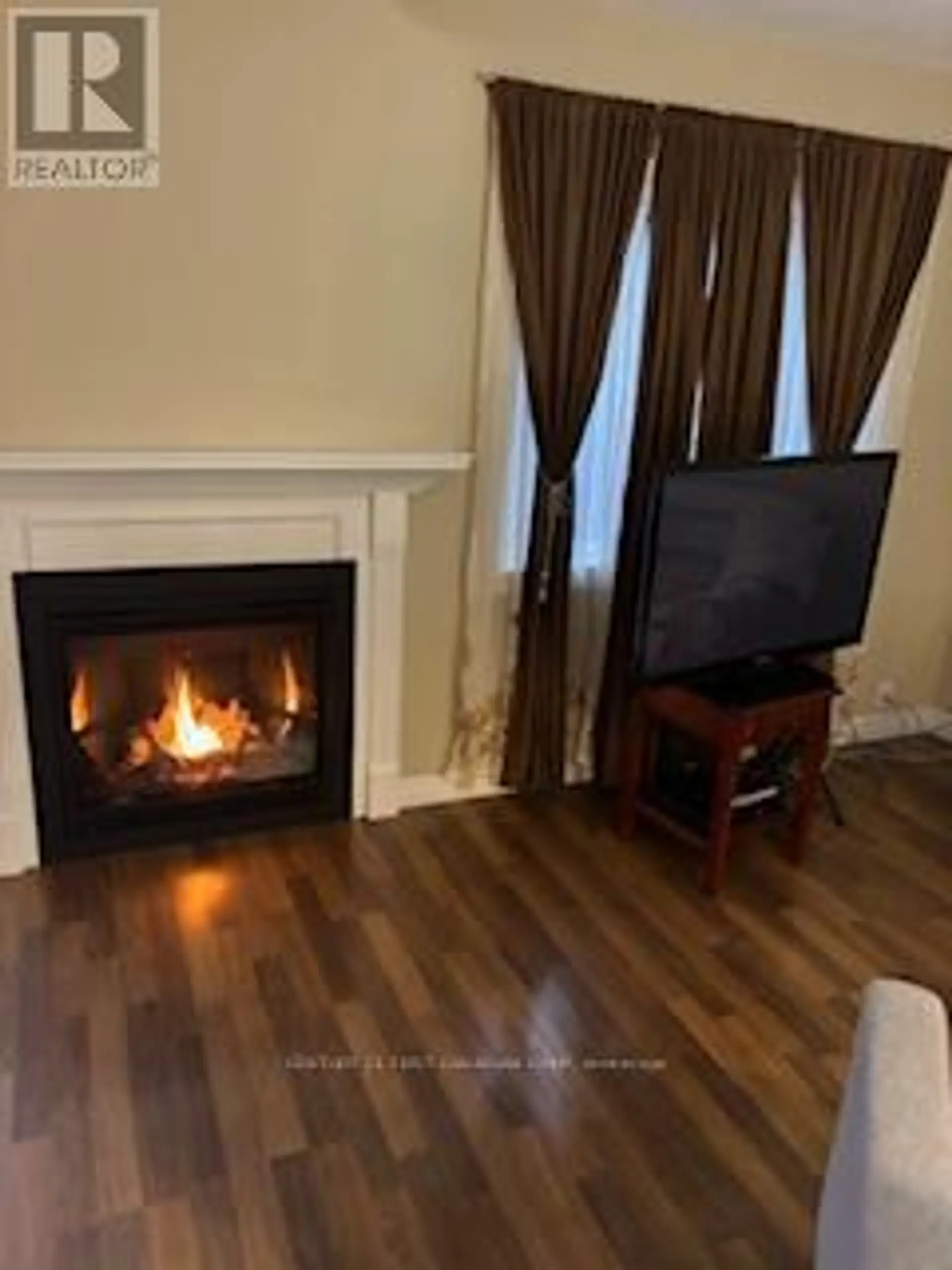 4 SOUTHGATE PARKWAY - Image 4