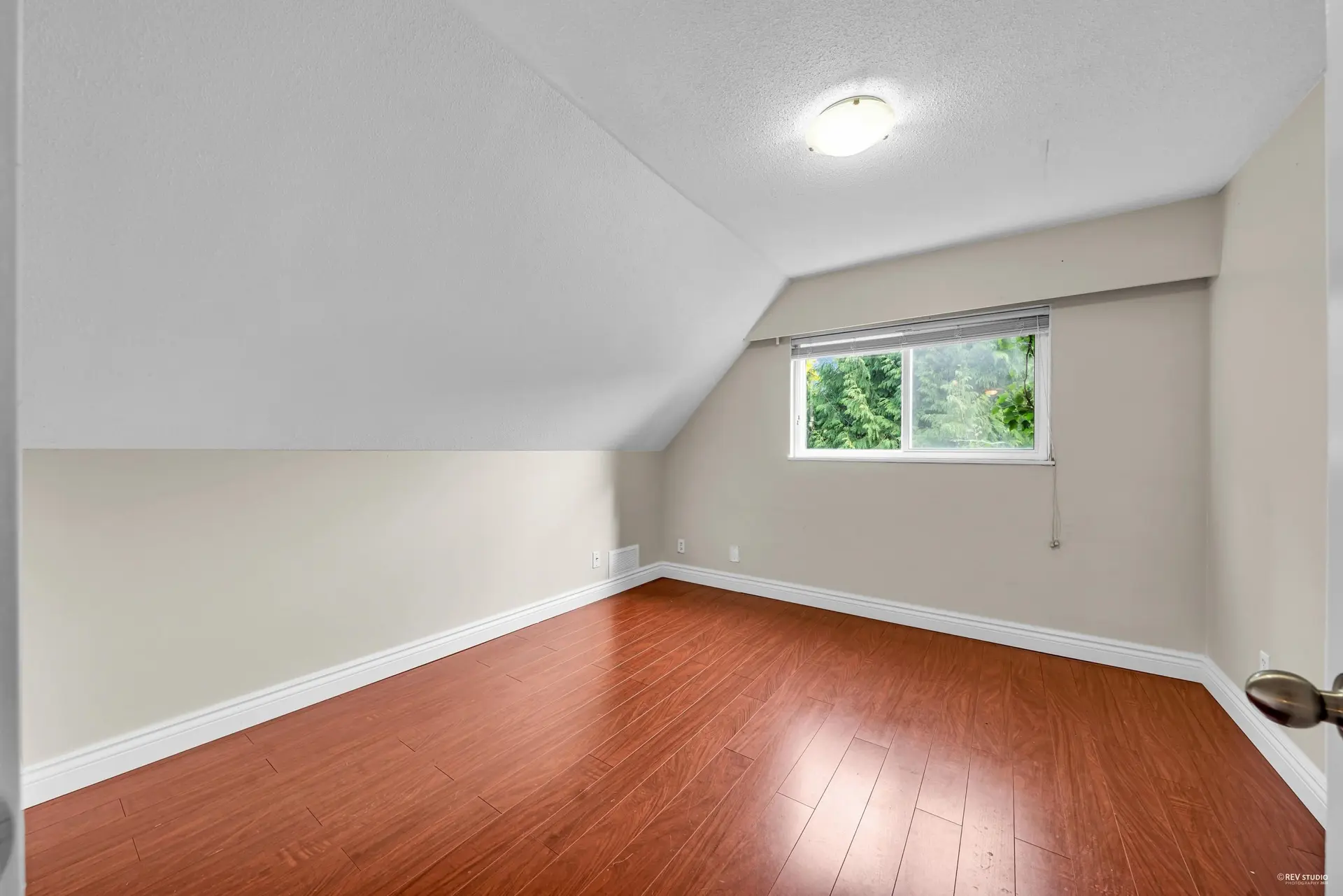 84 Laurie Crescent - Image 15