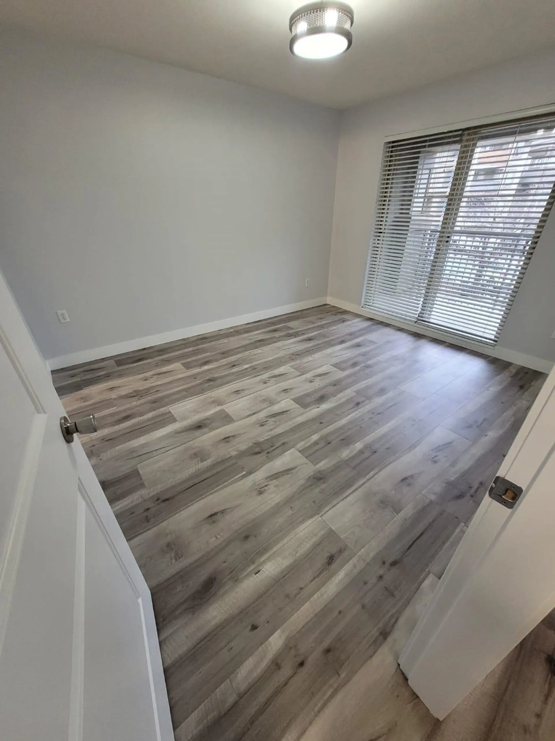 #214 45555 Yale Road - Image 9