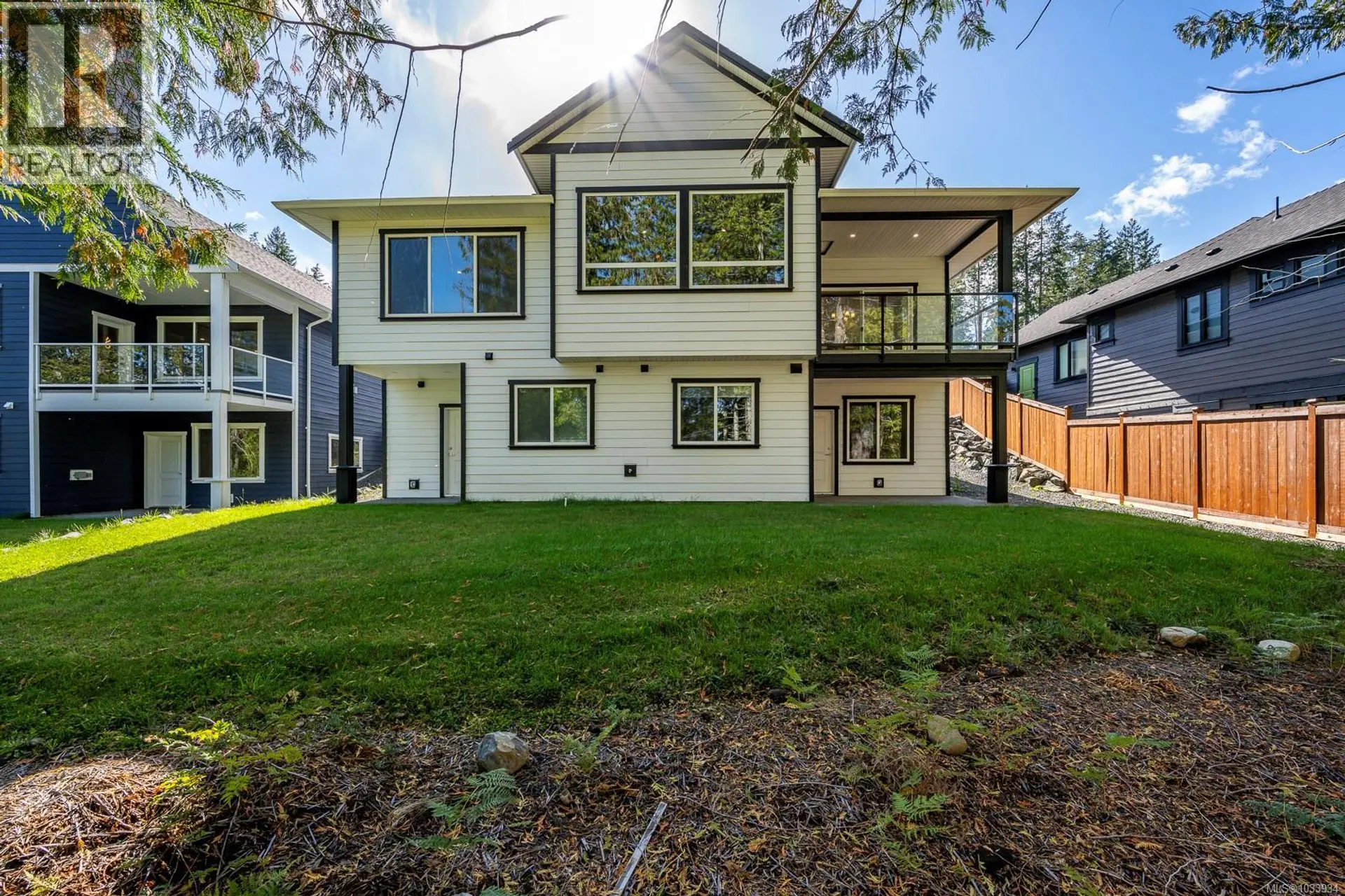 3236 Klanawa Cres - Image 2