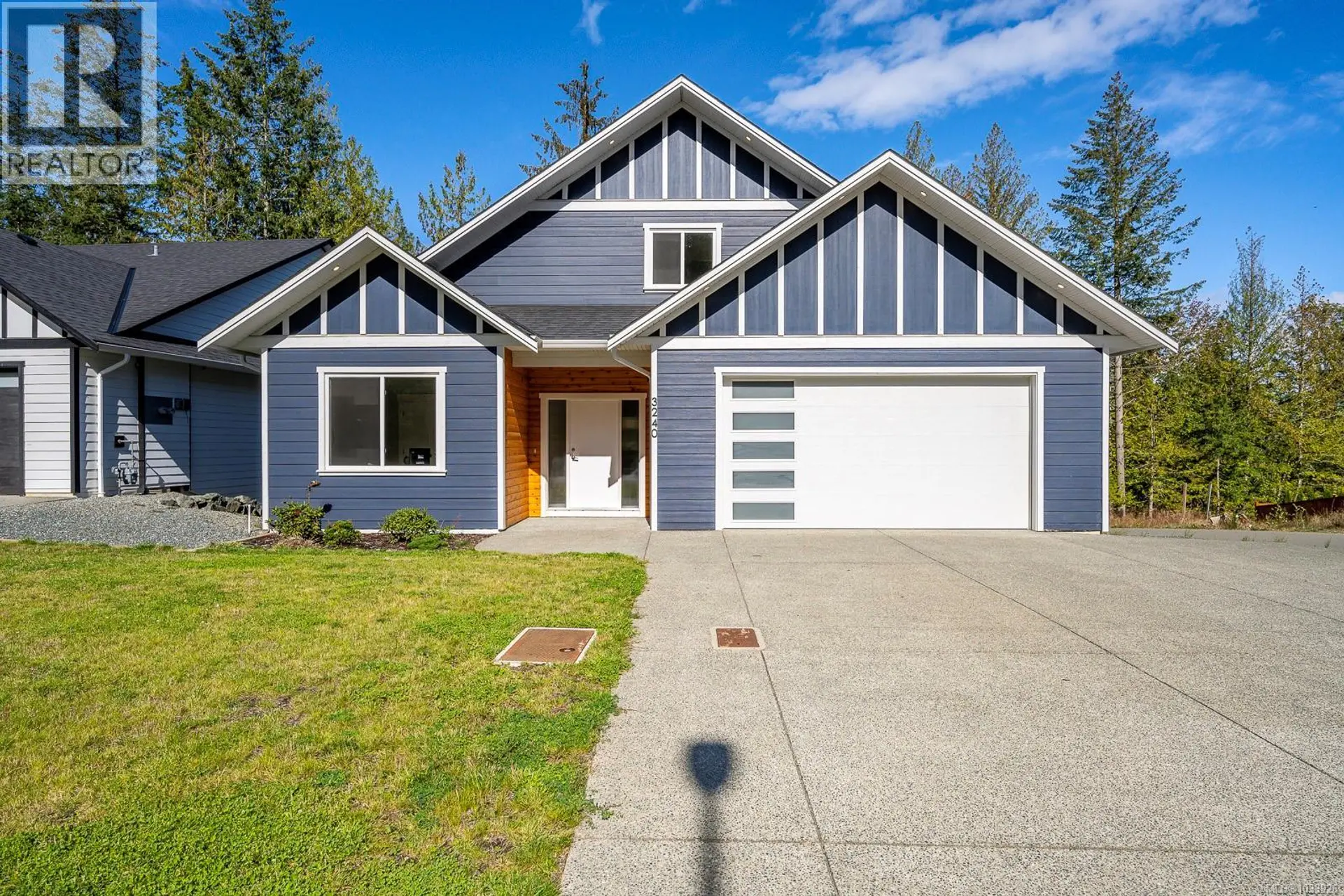 Property at 3240 Klanawa Cres, Courtenay, BC
