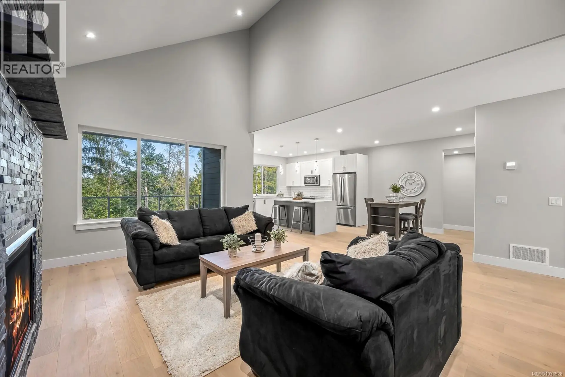 3240 Klanawa Cres - Image 3