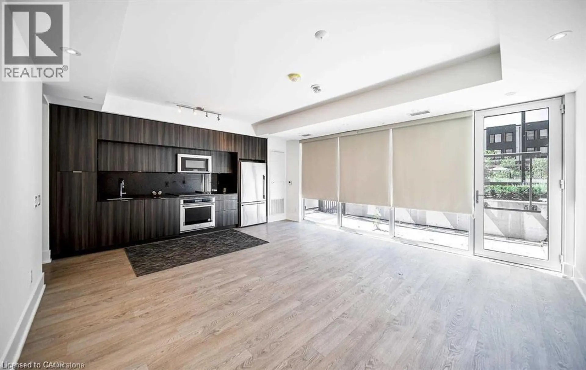 #120 80 VANAULEY Street - Image 4