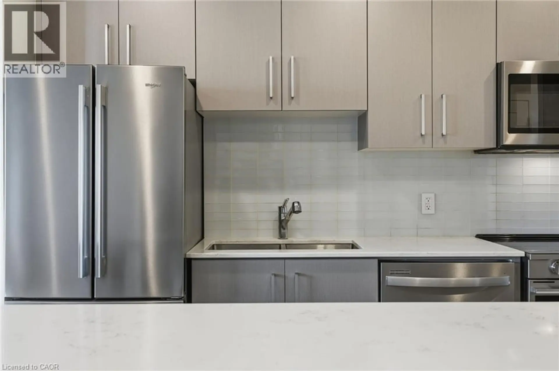 #609 15 QUEEN Street S - Image 9