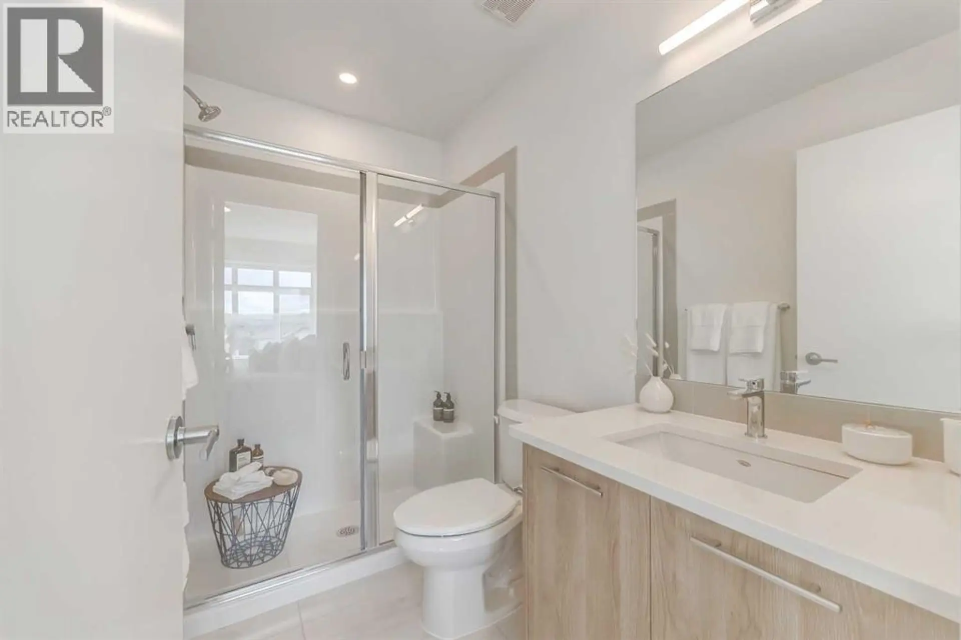 #213 857 Belmont Drive SW - Image 11